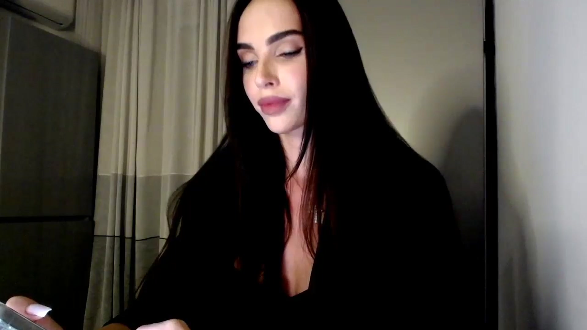 Gallery image thumbnail from Bunny_jr's myfreecams stream on, 12/25/2024, 21:28 image 13 of 20