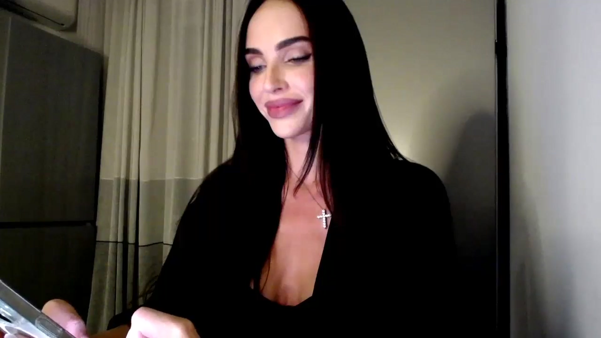 Gallery image thumbnail from Bunny_jr's myfreecams stream on, 12/25/2024, 21:28 image 9 of 20