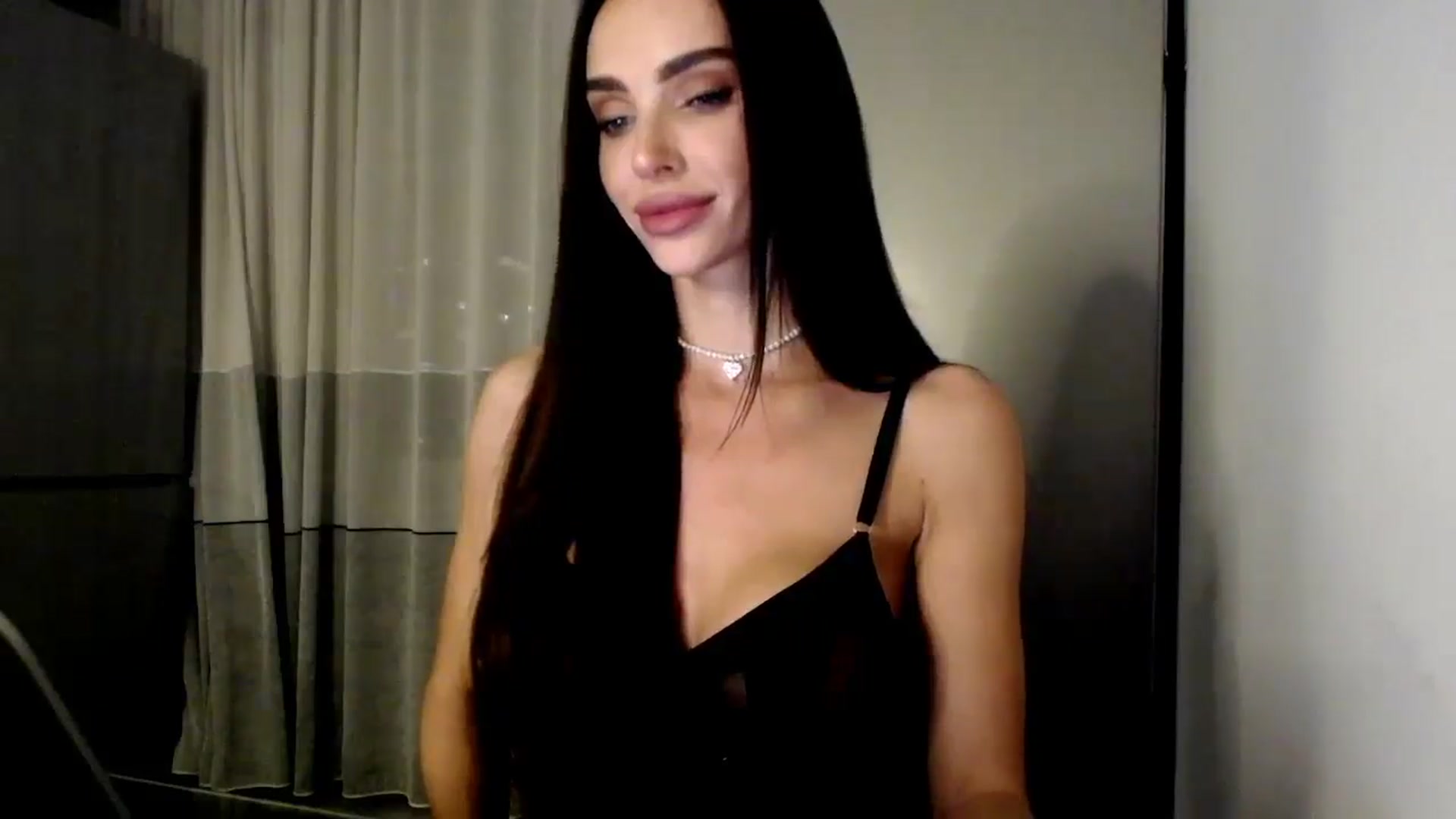 Gallery image thumbnail from Bunny_jr's myfreecams stream on, 02/05/2025, 22:05 image 17 of 20