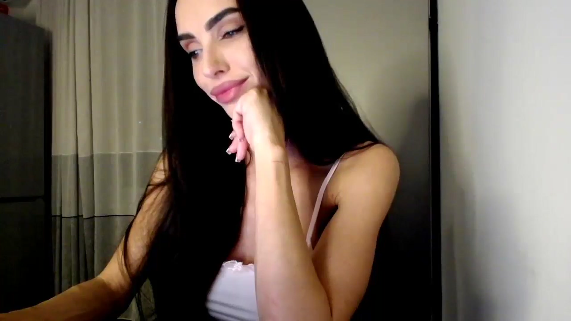 Gallery image thumbnail from Bunny_jr's myfreecams stream on, 03/24/2025, 21:53 image 3 of 20