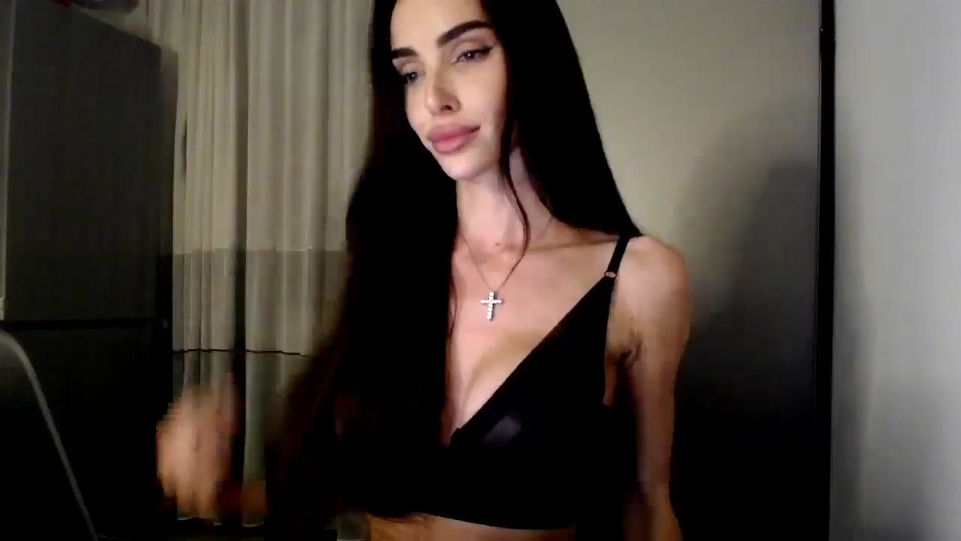 Gallery image thumbnail from Bunny_jr's myfreecams stream on, 05/06/2025, 21:49 image 11 of 20