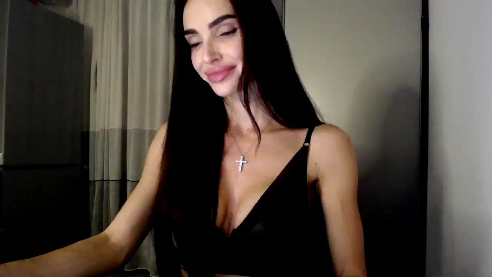 Gallery image thumbnail from Bunny_jr's myfreecams stream on, 05/06/2025, 22:48 image 17 of 20