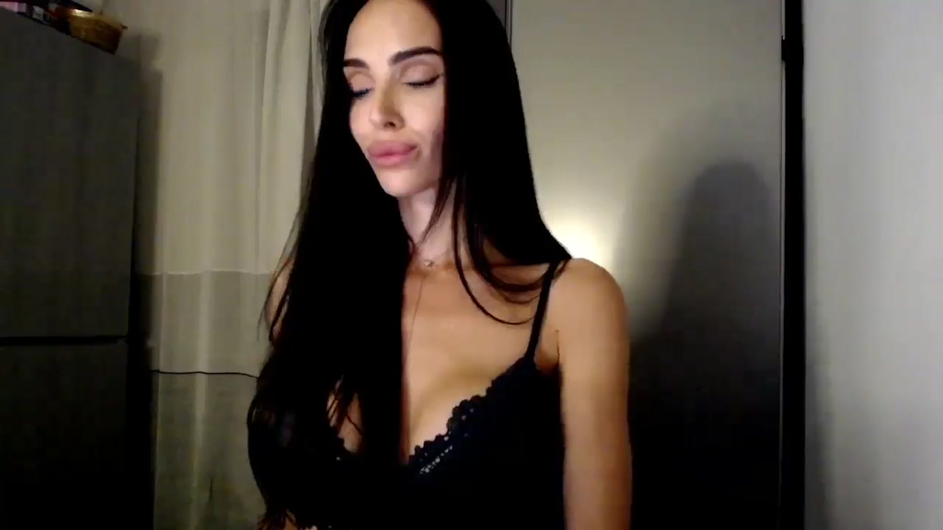 Gallery image thumbnail from Bunny_jr's myfreecams stream on, 07/23/2025, 21:20 image 5 of 20