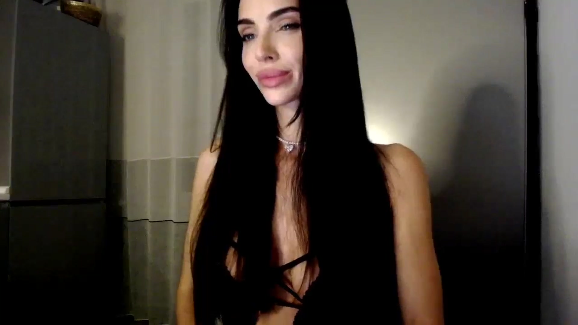 Gallery image thumbnail from Bunny_jr's myfreecams stream on, 07/27/2025, 21:23 image 16 of 20