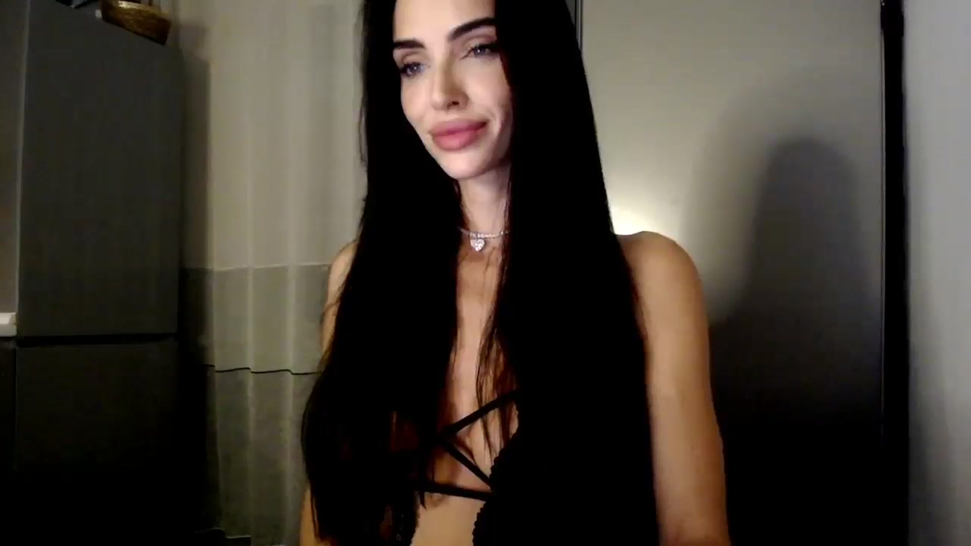 Gallery image thumbnail from Bunny_jr's myfreecams stream on, 07/27/2025, 21:23 image 9 of 20