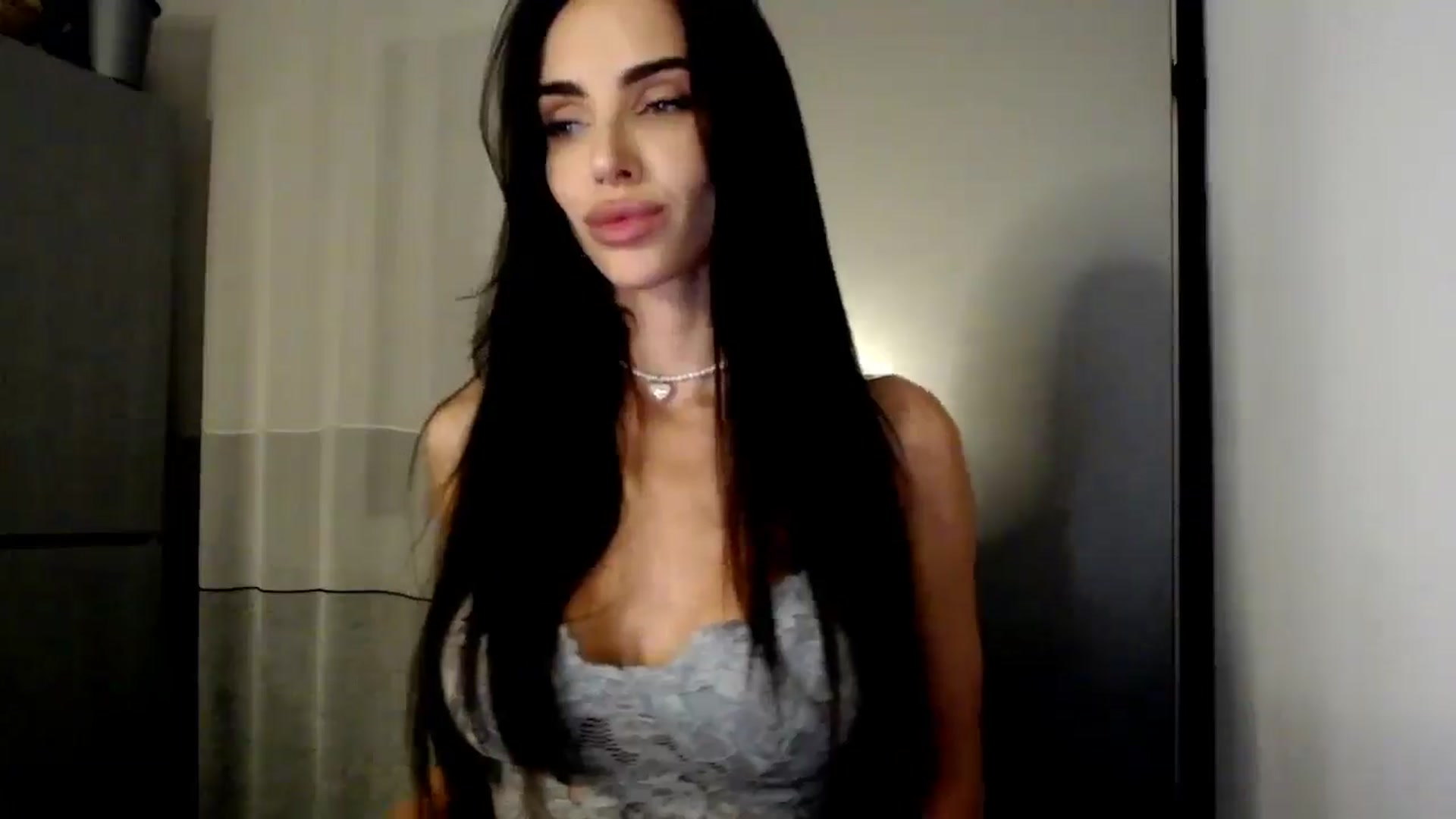 Gallery image thumbnail from Bunny_jr's myfreecams stream on, 08/11/2025, 20:38 image 10 of 20