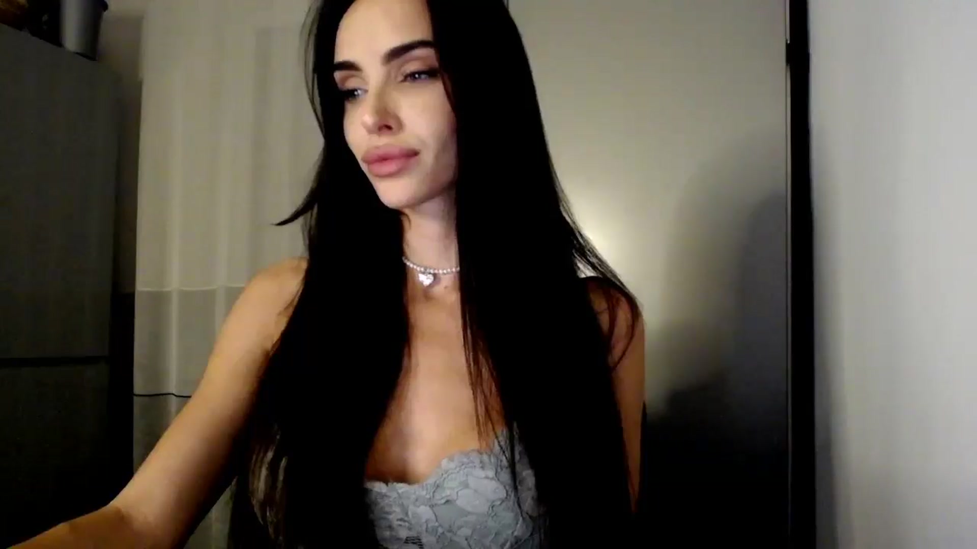 Gallery image thumbnail from Bunny_jr's myfreecams stream on, 08/11/2025, 20:38 image 2 of 20
