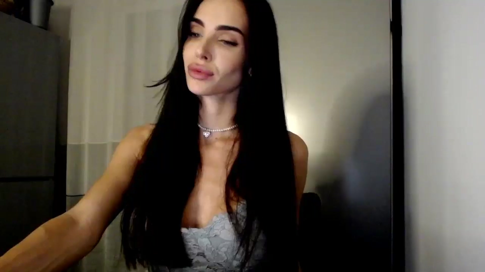 Gallery image thumbnail from Bunny_jr's myfreecams stream on, 08/11/2025, 20:38 image 4 of 20