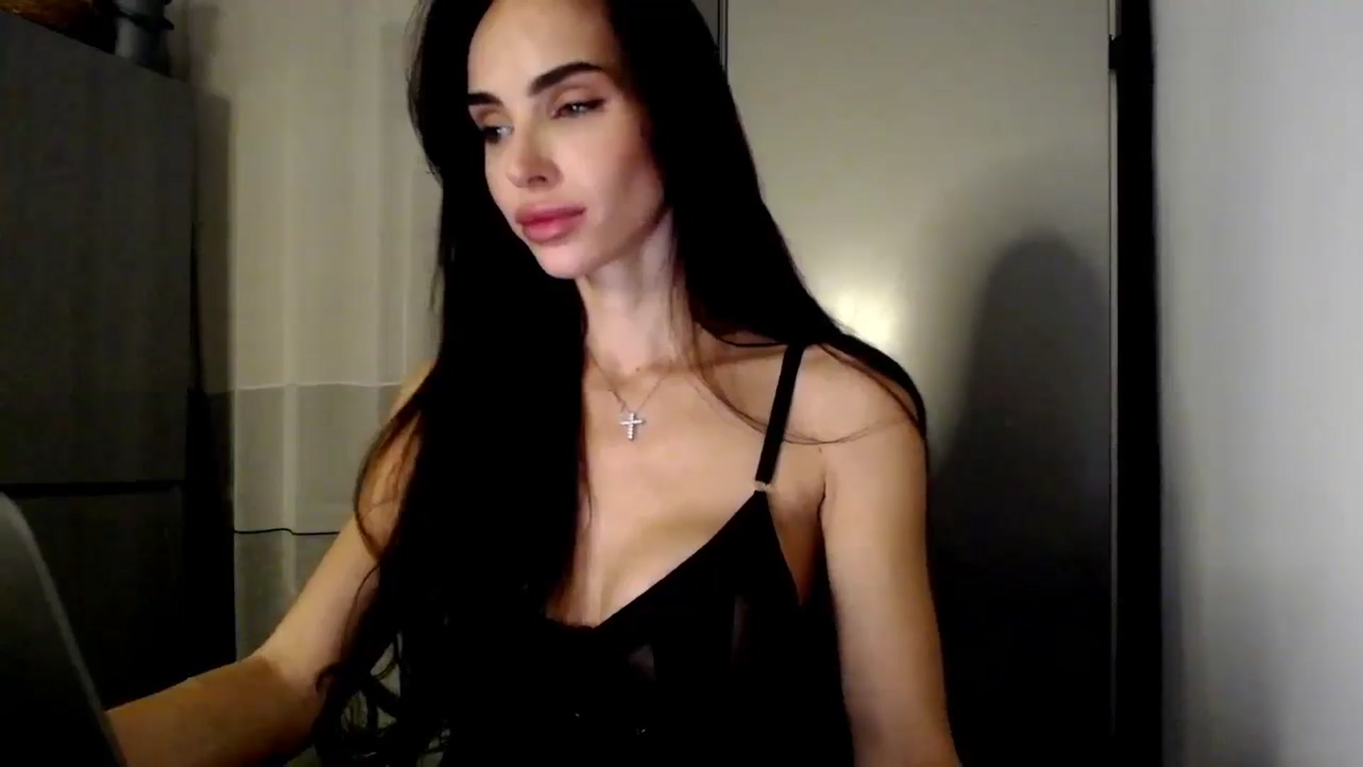 Gallery image thumbnail from Bunny_jr's myfreecams stream on, 09/20/2025, 19:33 image 17 of 20