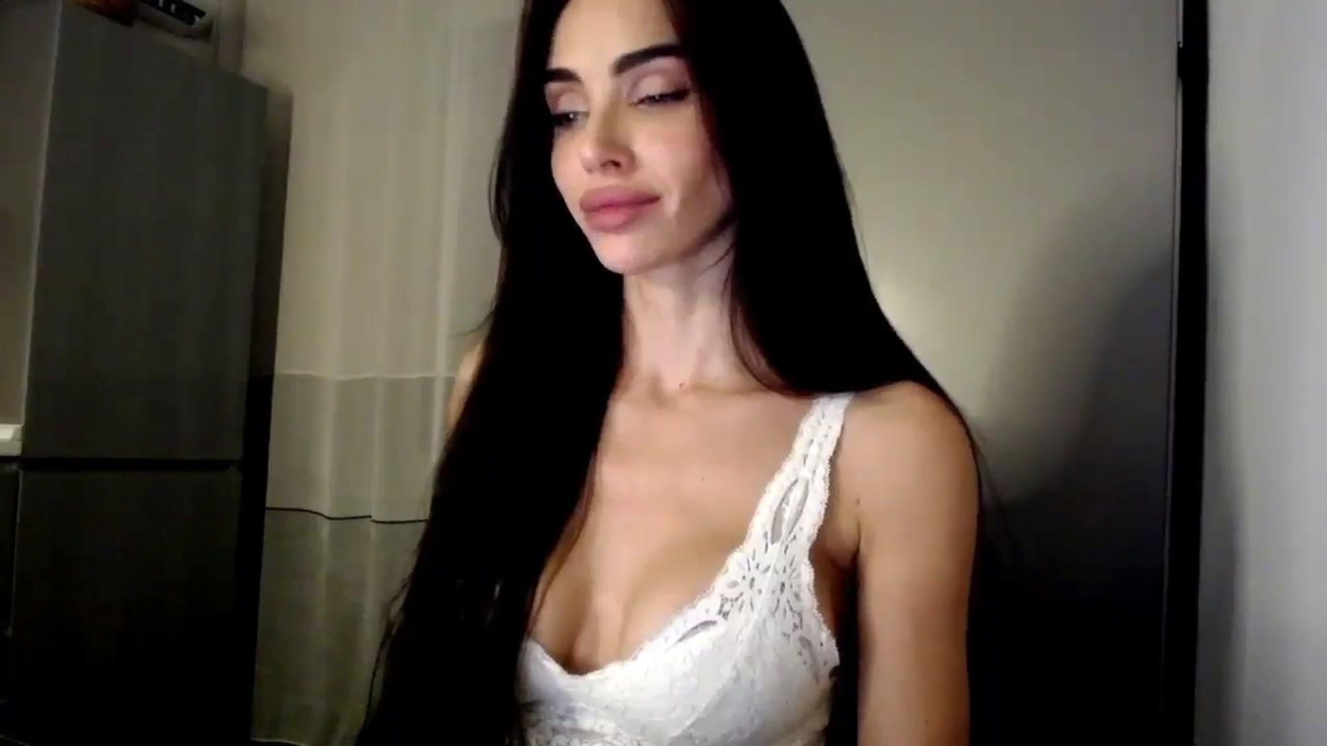 Gallery image thumbnail from Bunny_jr's myfreecams stream on, 10/23/2025, 21:55 image 16 of 20