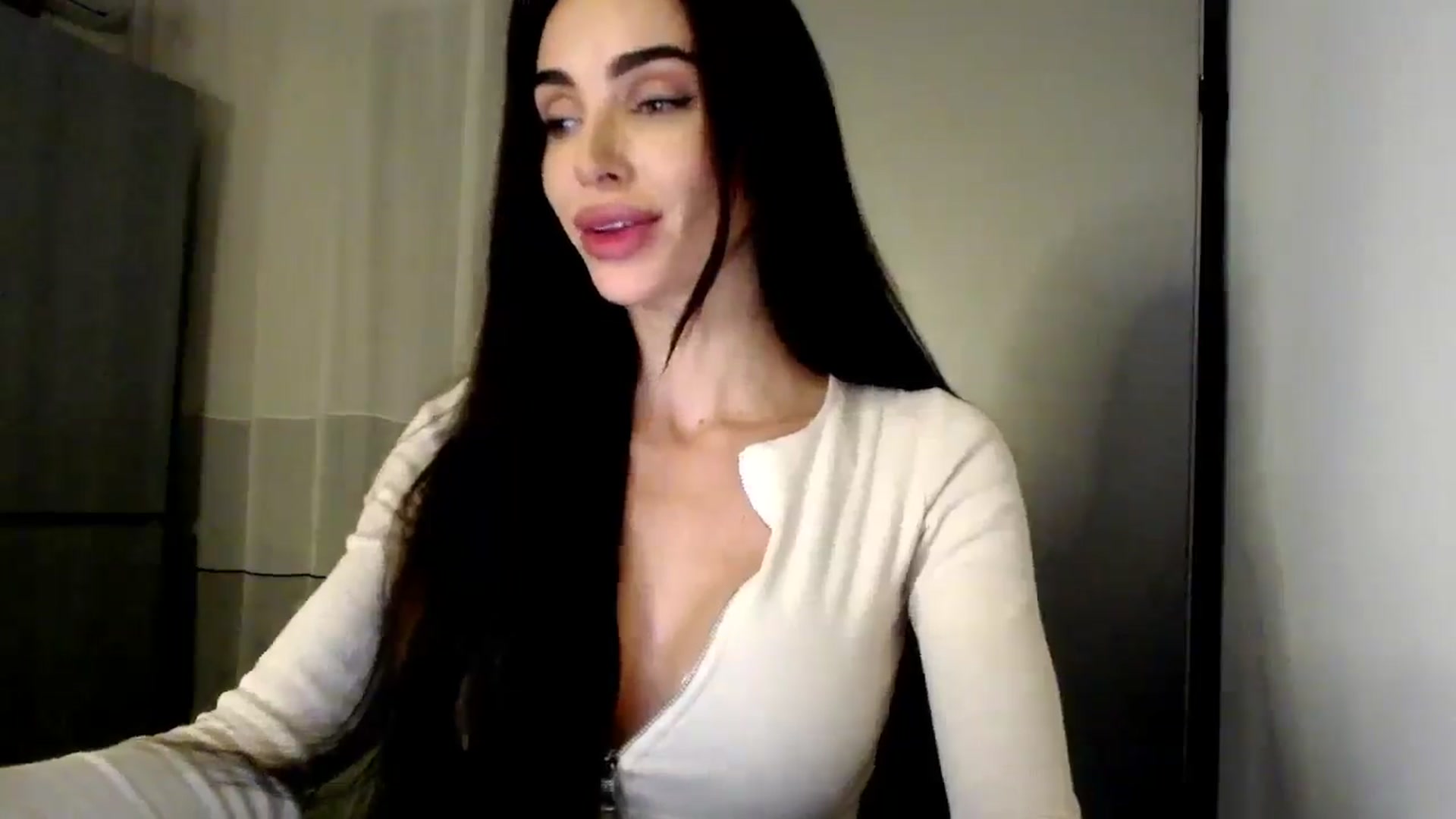 Gallery image thumbnail from Bunny_jr's myfreecams stream on, 10/24/2025, 22:37 image 3 of 20