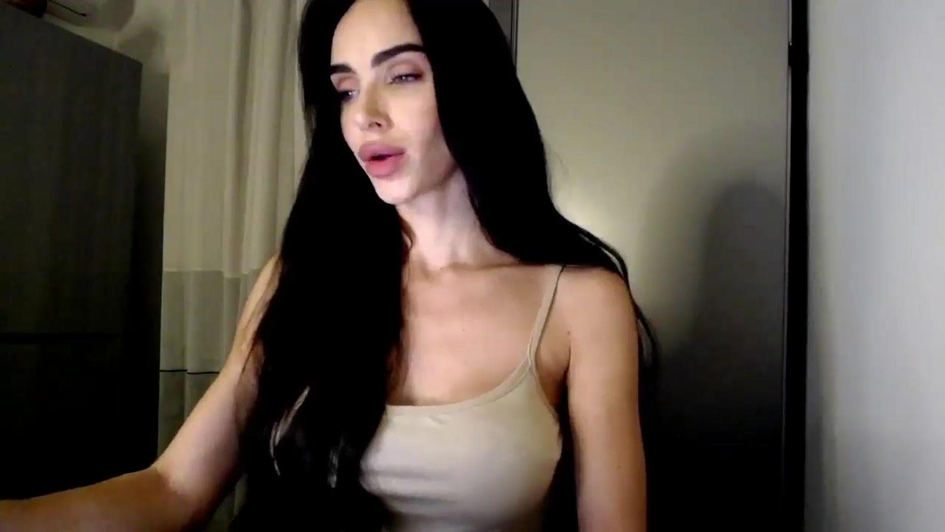 Gallery image thumbnail from Bunny_jr's myfreecams stream on, 10/28/2025, 22:00 image 12 of 20