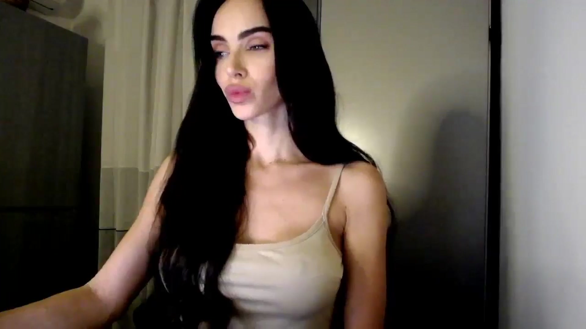 Gallery image thumbnail from Bunny_jr's myfreecams stream on, 10/28/2025, 22:00 image 14 of 20