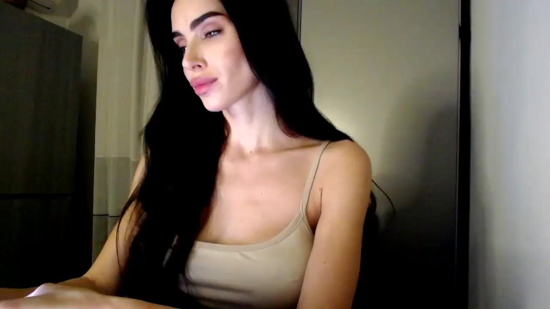 Gallery image thumbnail from Bunny_jr's myfreecams stream on, 10/28/2025, 22:00 image 8 of 20