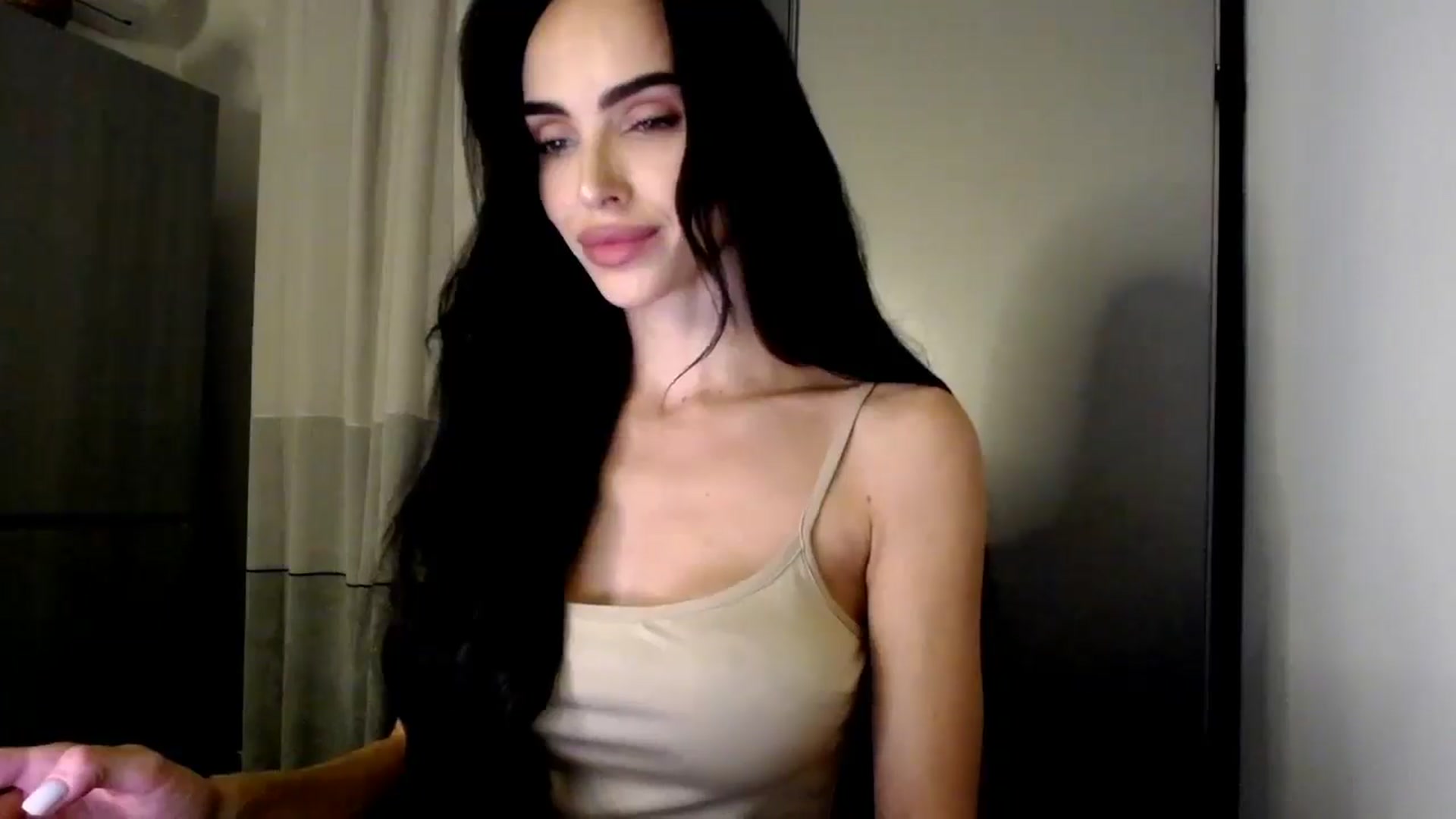 Gallery image thumbnail from Bunny_jr's myfreecams stream on, 10/28/2025, 22:00 image 4 of 20
