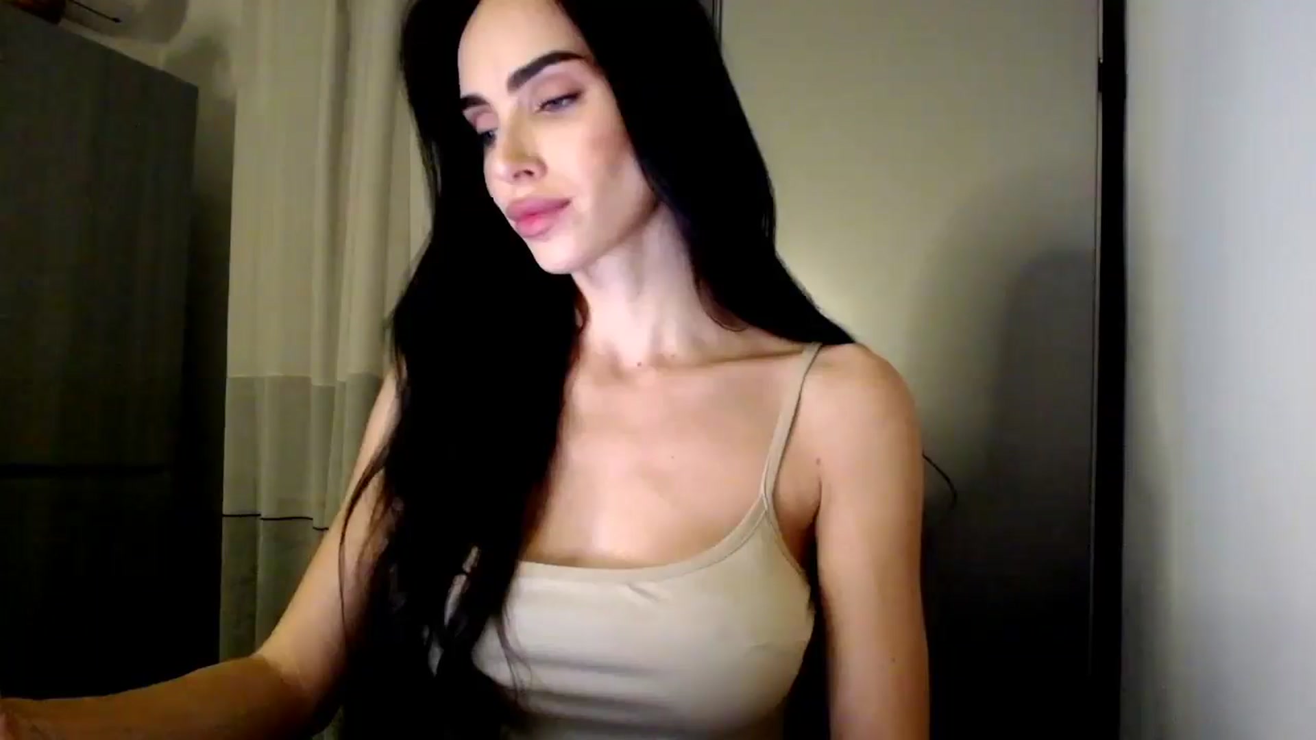 Gallery image thumbnail from Bunny_jr's myfreecams stream on, 10/28/2025, 22:00 image 7 of 20