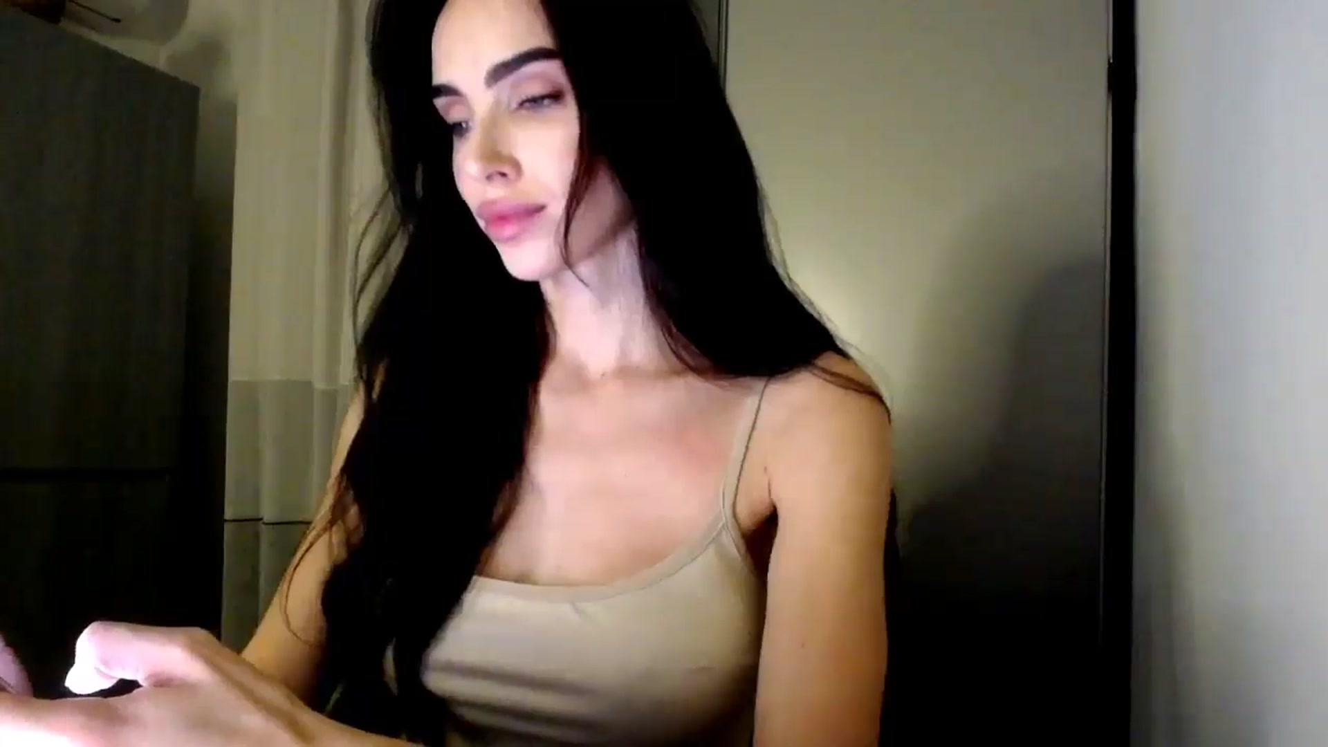 Gallery image thumbnail from Bunny_jr's myfreecams stream on, 10/28/2025, 22:22 image 17 of 20