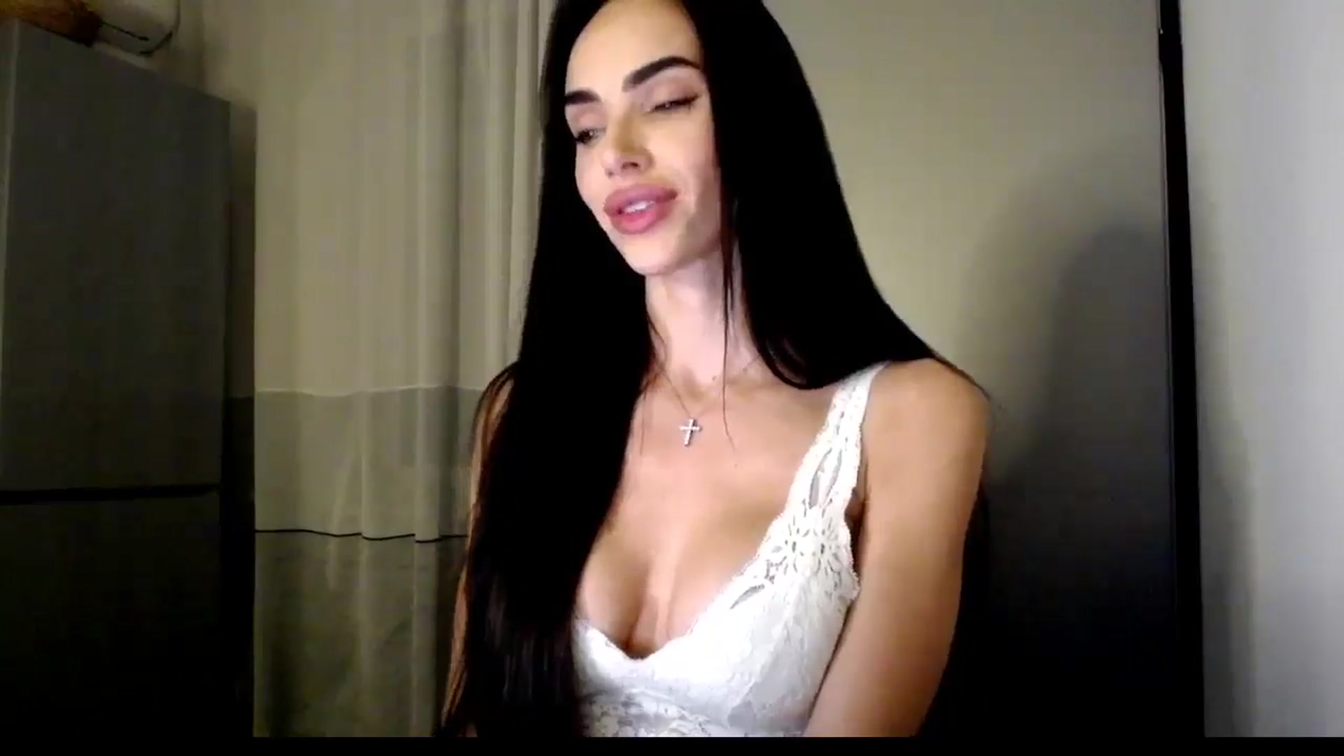 Gallery image thumbnail from Bunny_jr's myfreecams stream on, 11/10/2025, 21:52 image 14 of 20