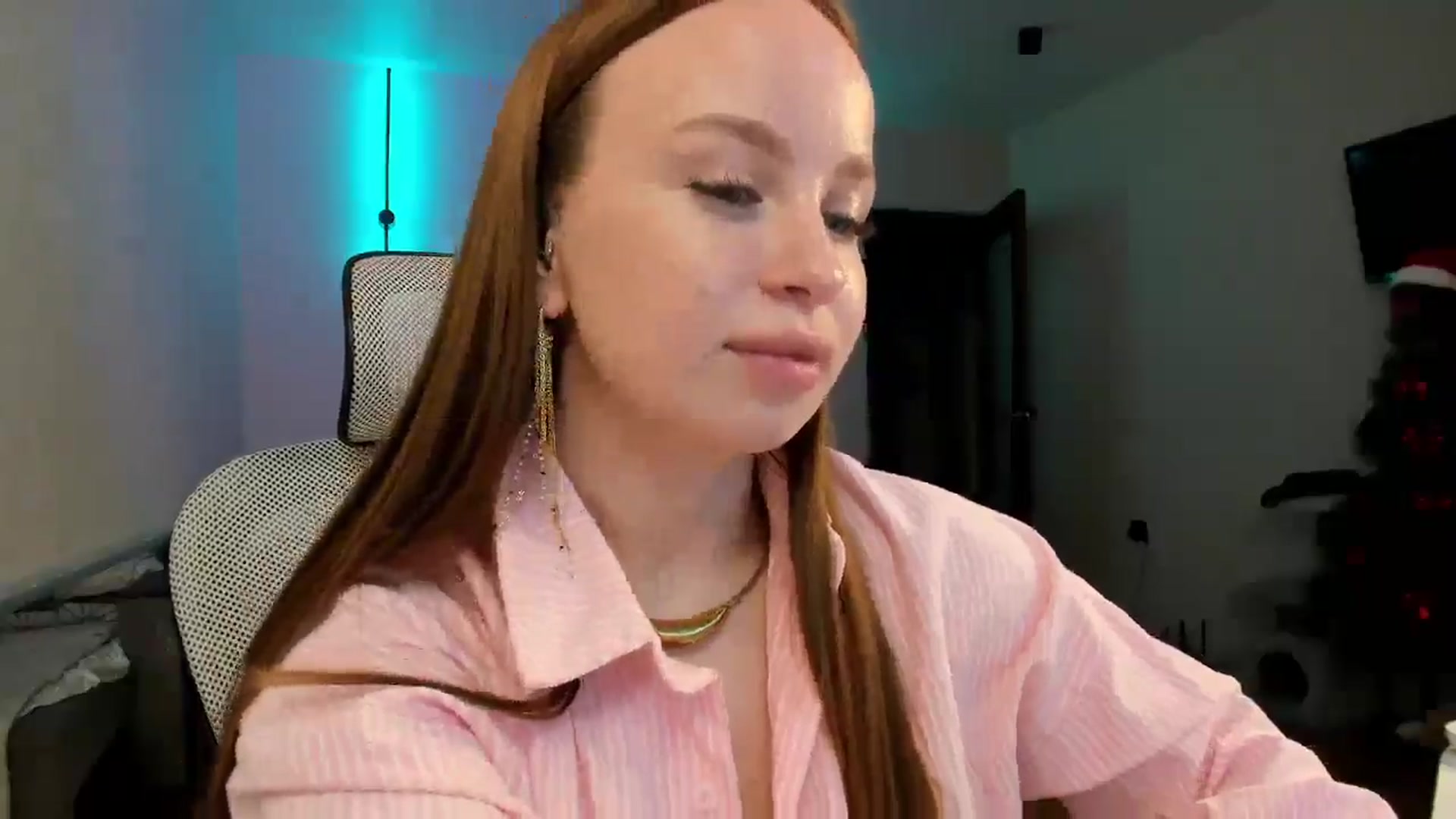 Gallery image thumbnail from Bunny_luvv_'s myfreecams stream on, 12/30/2025, 17:12 image 14 of 20