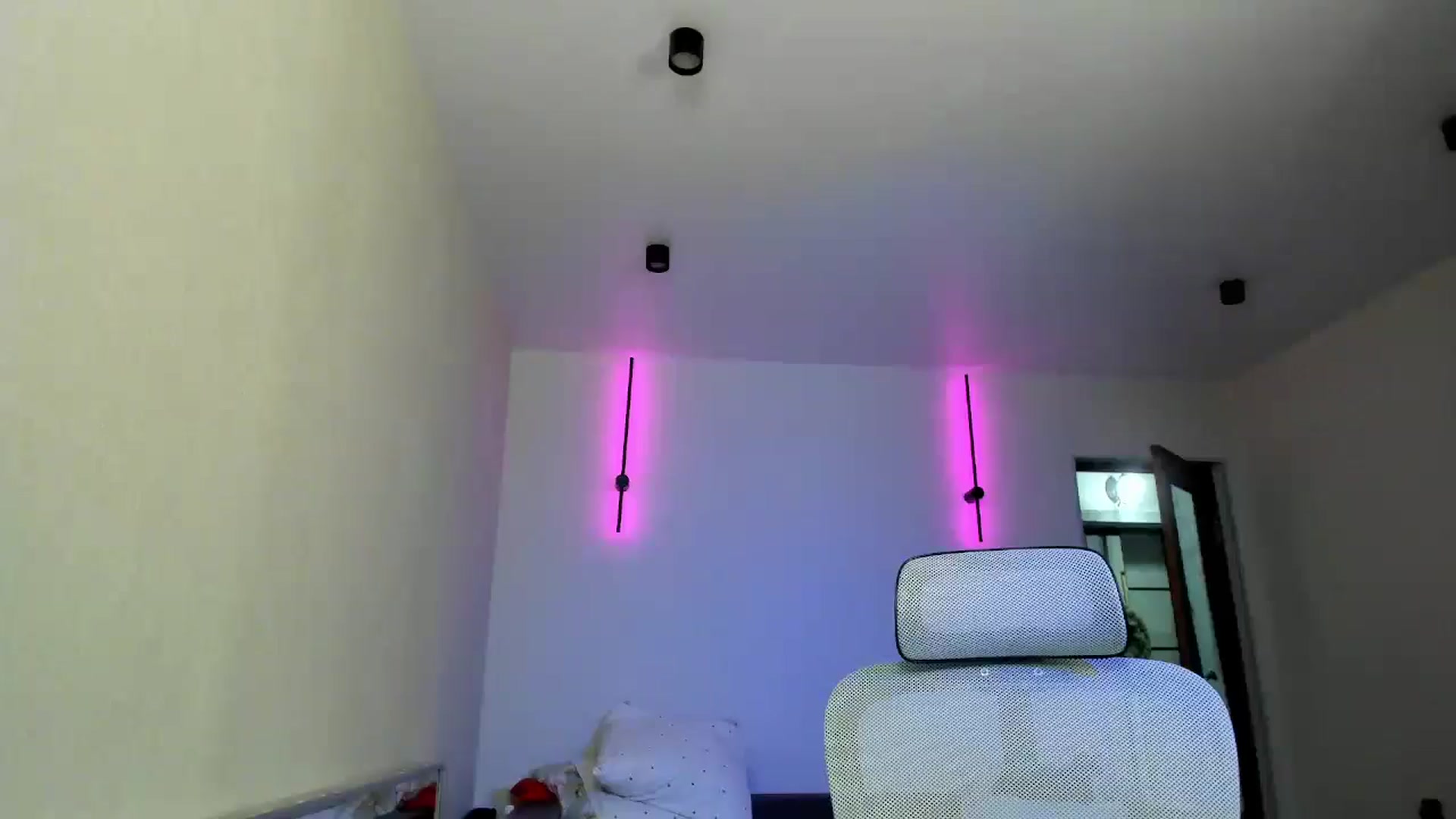 Gallery image thumbnail from Bunny_luvv_'s myfreecams stream on, 01/08/2026, 15:36 image 18 of 20