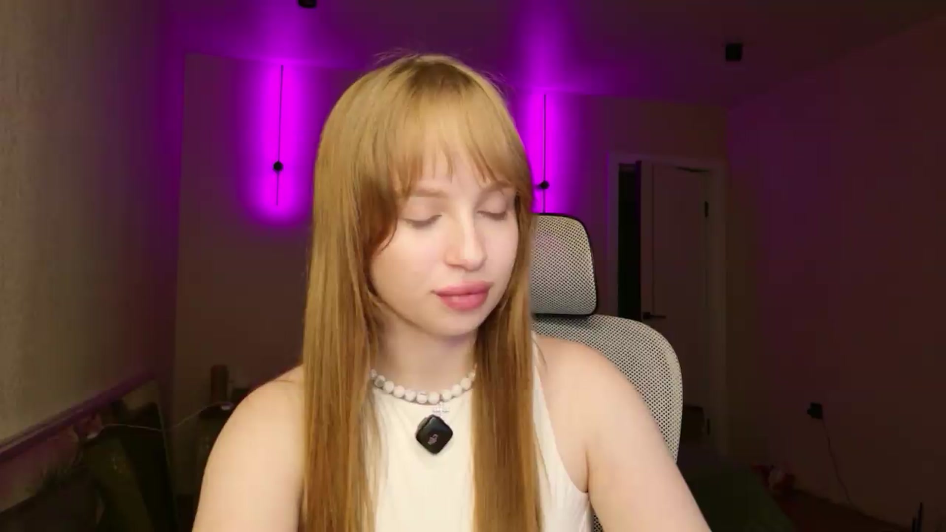 Gallery image thumbnail from Bunny_luvv_'s myfreecams stream on, 08/17/2026, 14:34 image 10 of 20