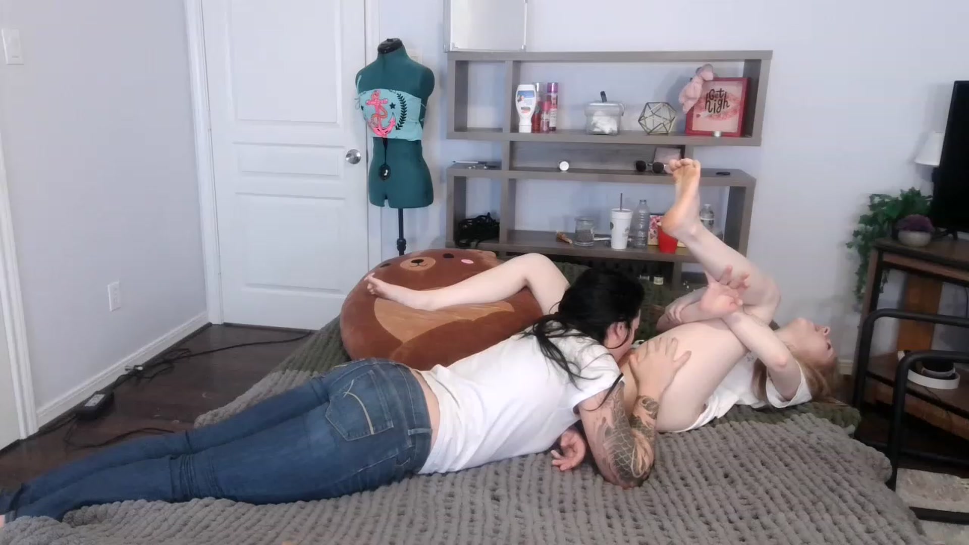 Gallery image thumbnail from Bunnydathug's myfreecams stream on, 11/16/2022, 17:14 image 17 of 20