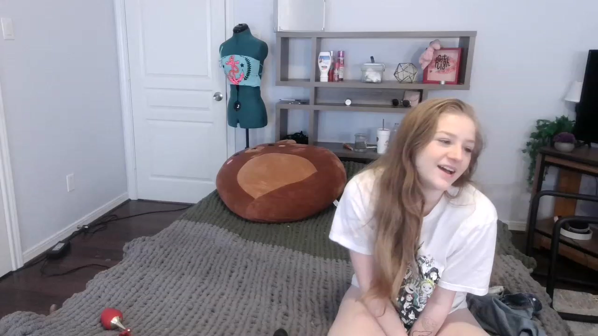 Gallery image thumbnail from Bunnydathug's myfreecams stream on, 11/16/2022, 17:14 image 4 of 20