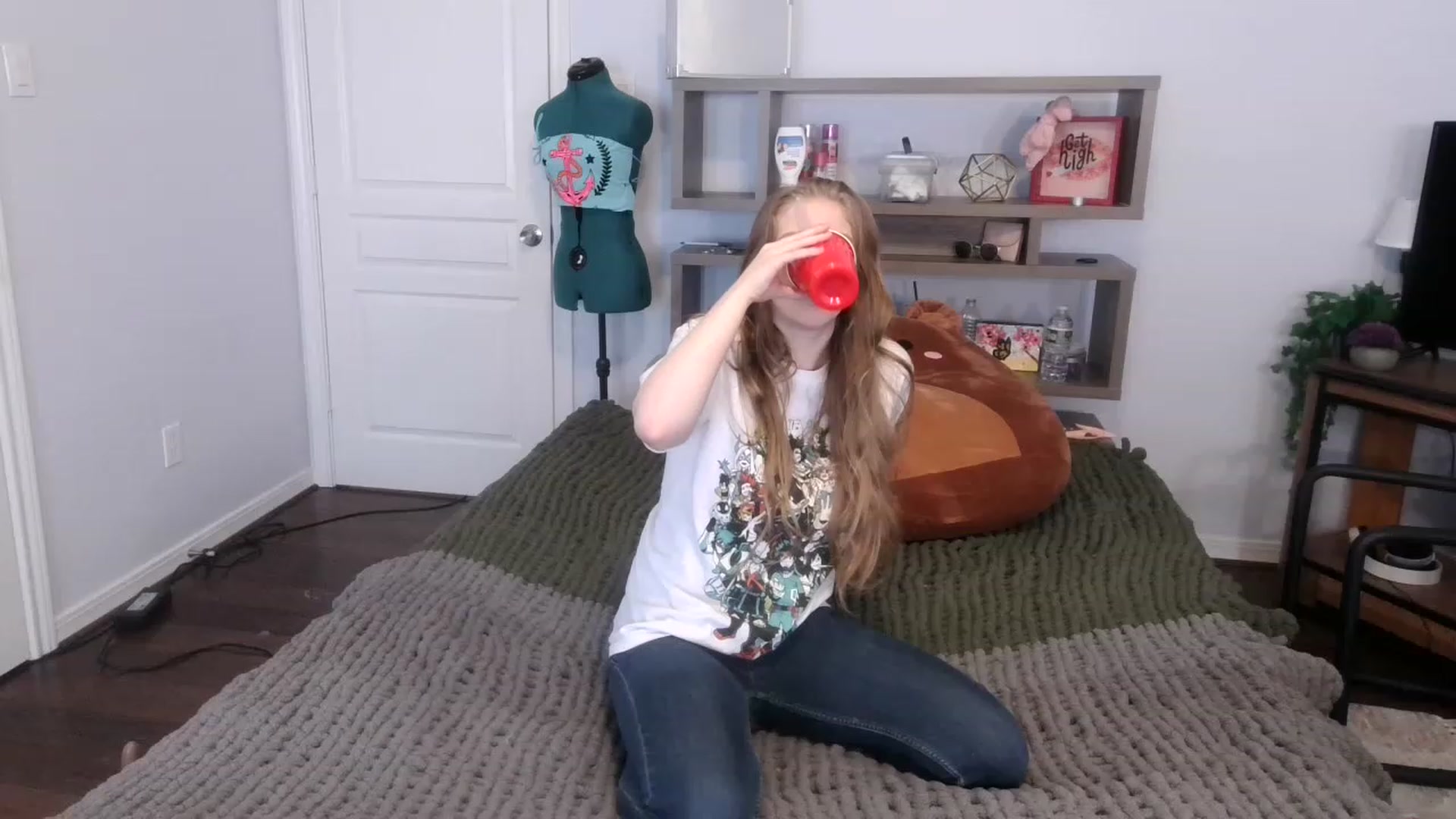 Gallery image thumbnail from Bunnydathug's myfreecams stream on, 11/16/2022, 18:21 image 11 of 20