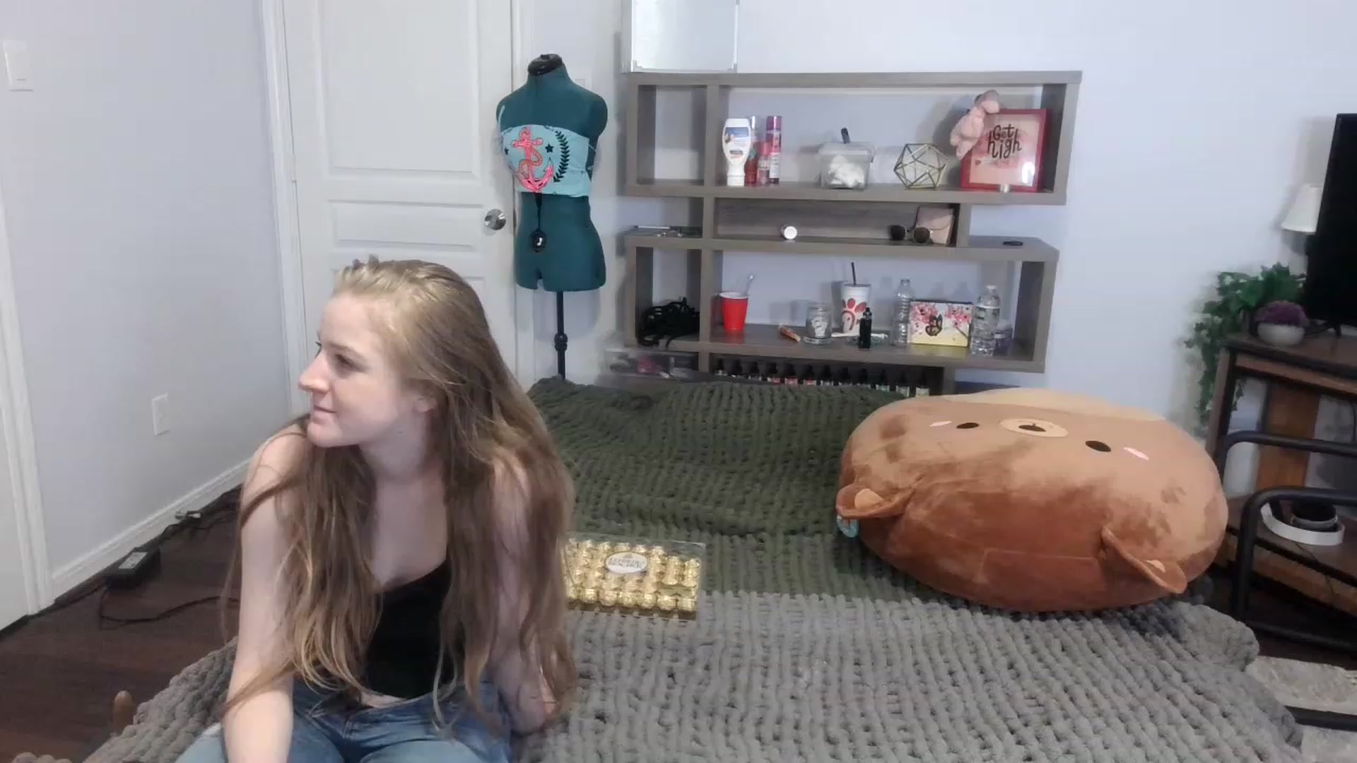 Gallery image thumbnail from Bunnydathug's myfreecams stream on, 11/17/2022, 03:08 image 1 of 20