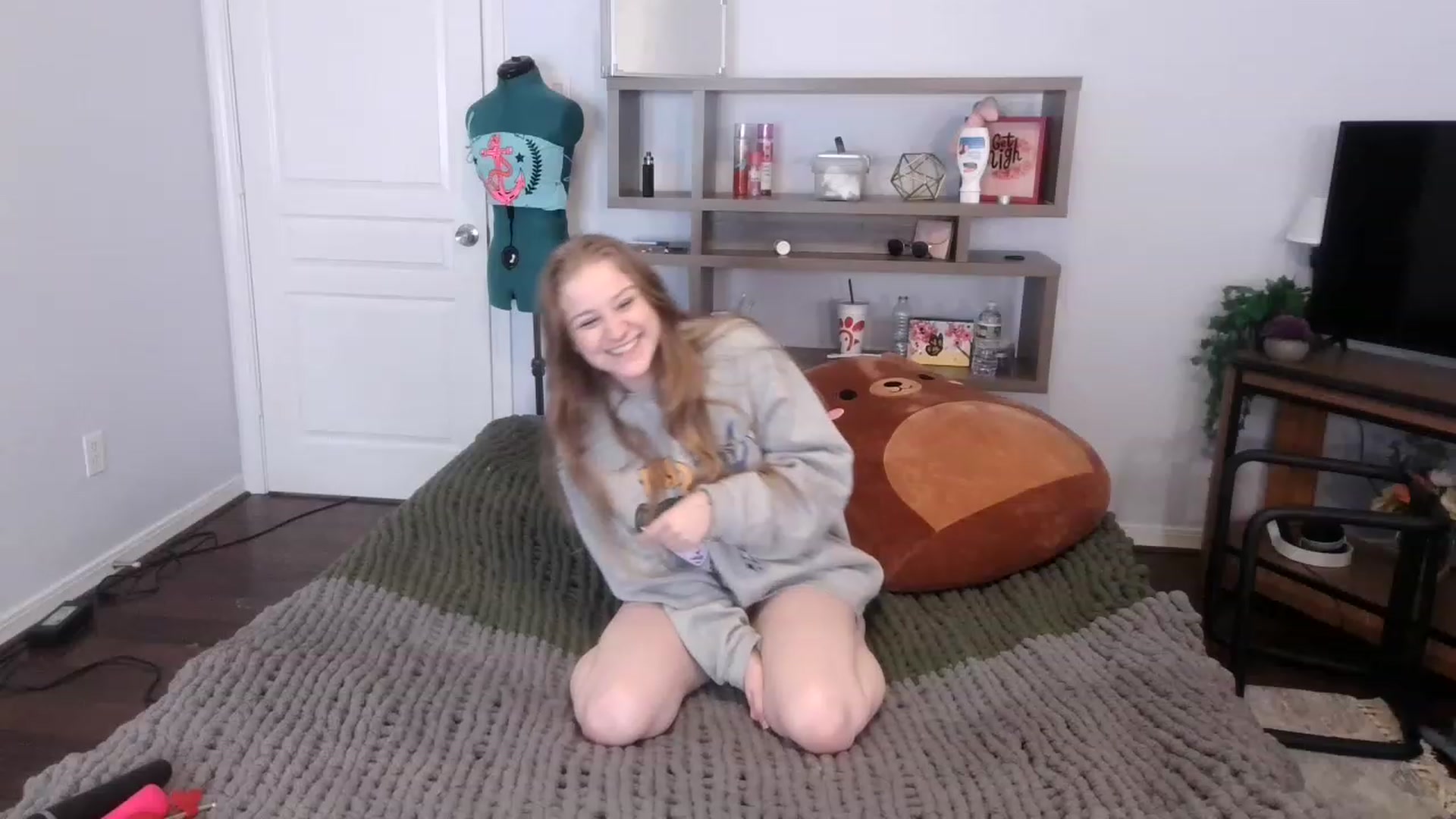 Gallery image thumbnail from Bunnydathug's myfreecams stream on, 11/17/2022, 20:06 image 5 of 20