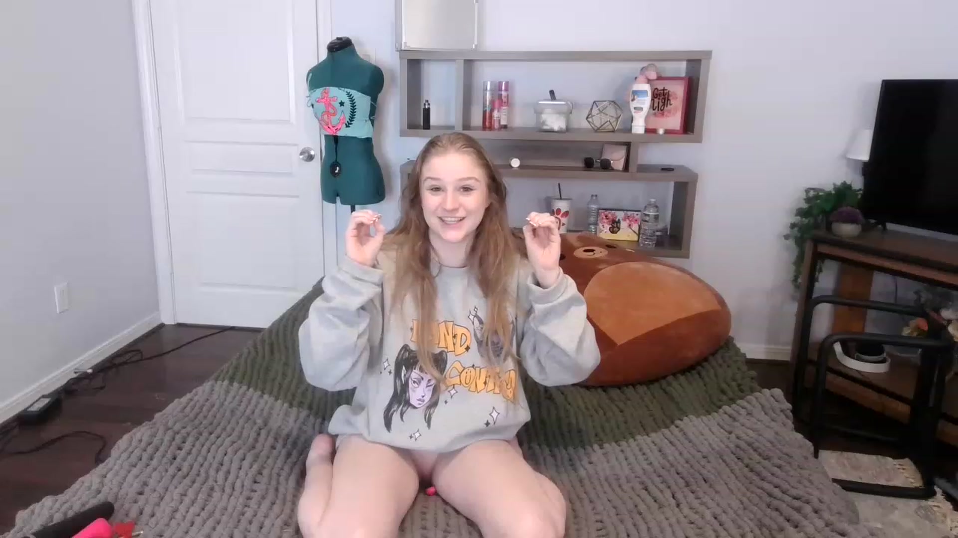 Gallery image thumbnail from Bunnydathug's myfreecams stream on, 11/17/2022, 20:06 image 7 of 20