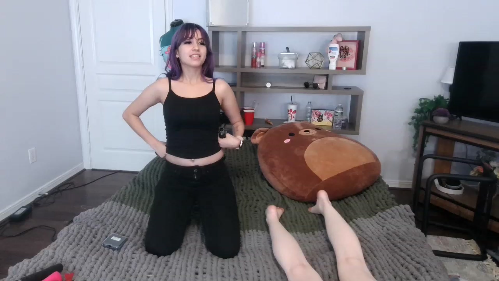 Gallery image thumbnail from Bunnydathug's myfreecams stream on, 11/17/2022, 20:06 image 10 of 20