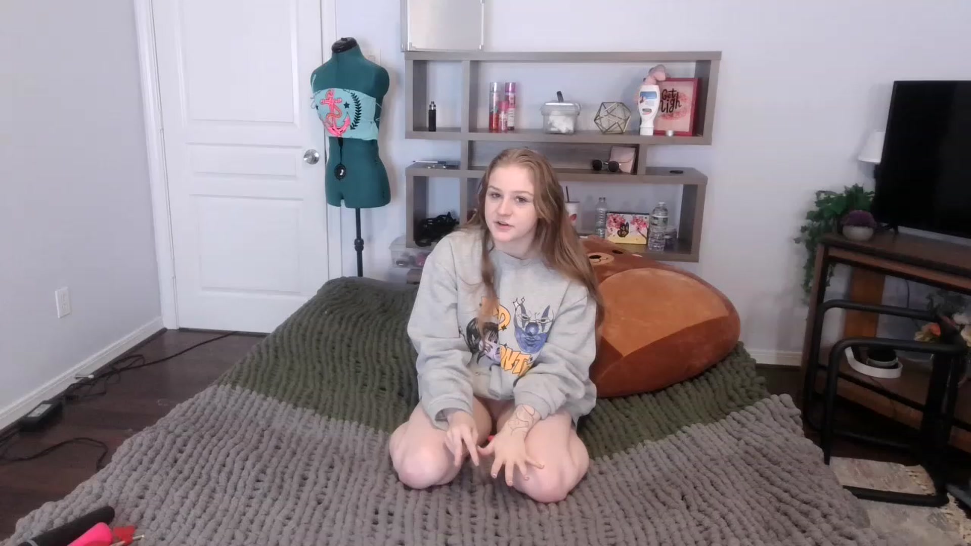 Gallery image thumbnail from Bunnydathug's myfreecams stream on, 11/17/2022, 20:06 image 4 of 20