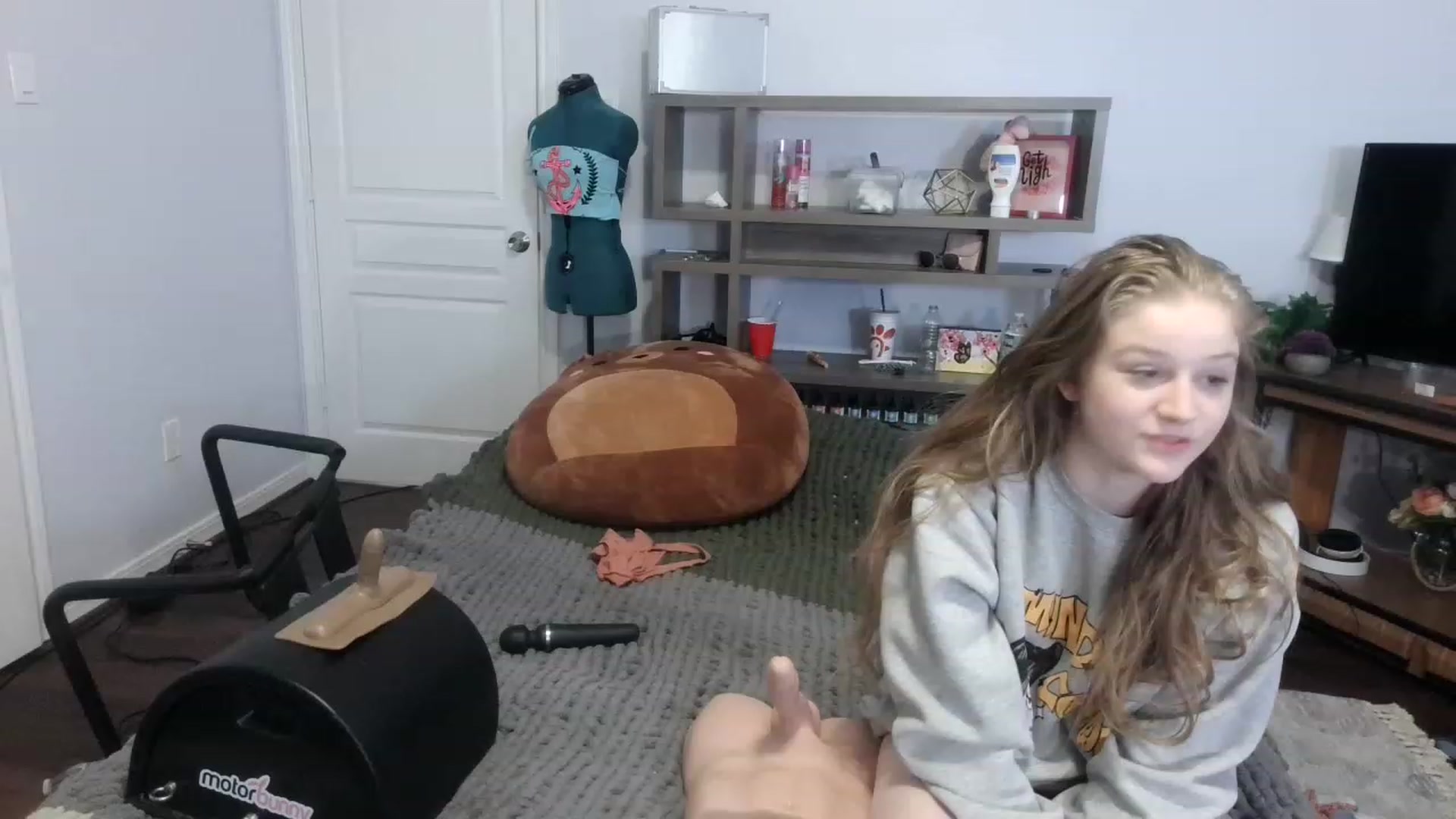 Gallery image thumbnail from Bunnydathug's myfreecams stream on, 11/19/2022, 24:54 image 2 of 20