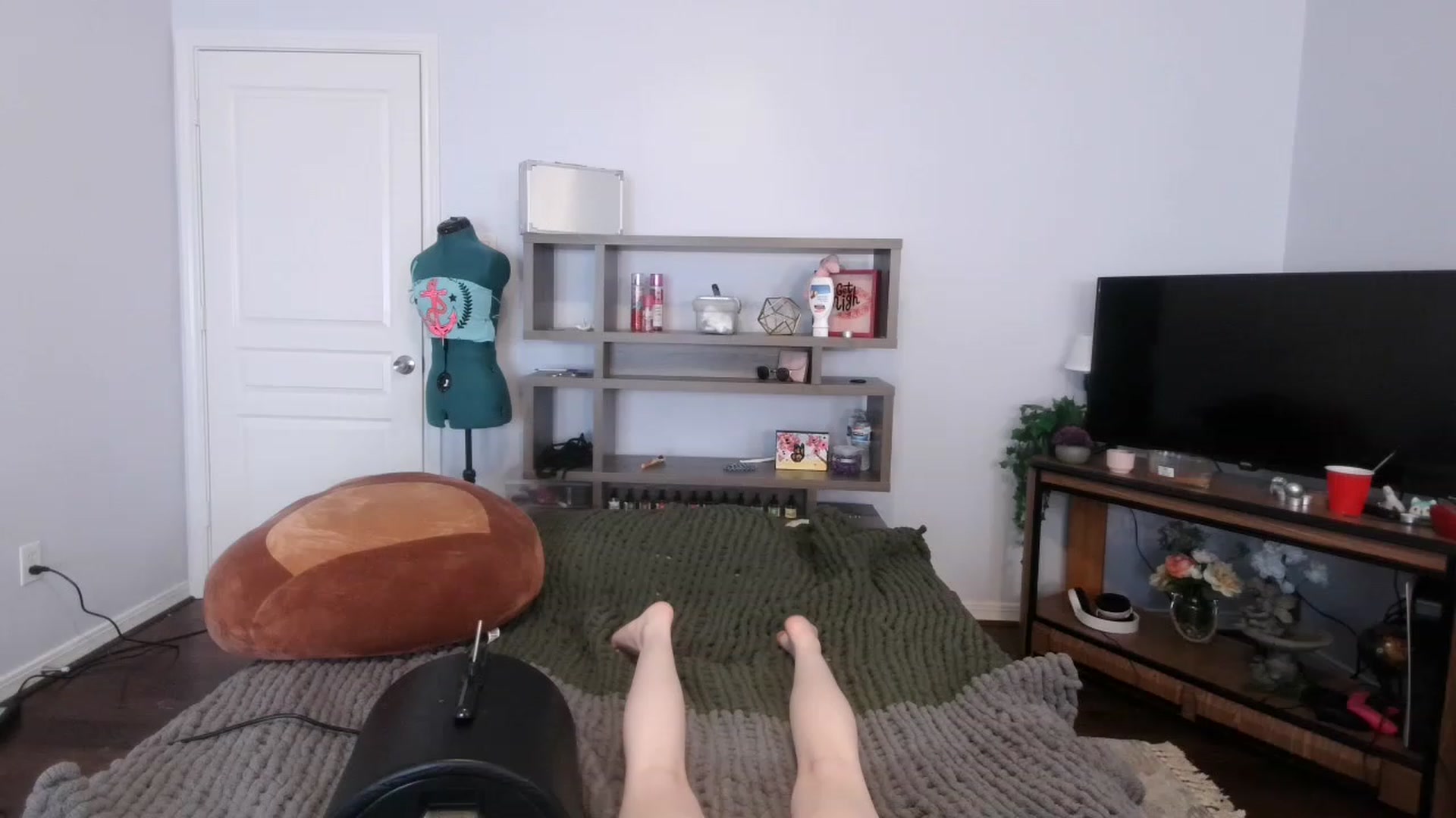 Gallery image thumbnail from Bunnydathug's myfreecams stream on, 11/20/2022, 19:58 image 19 of 20
