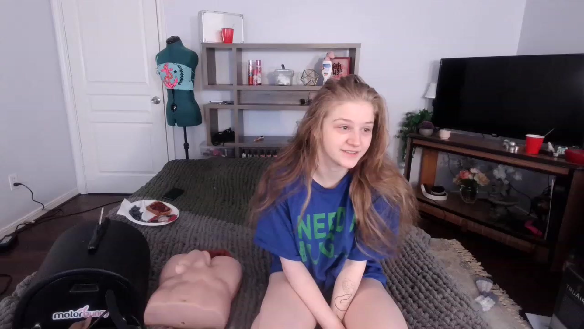 Gallery image thumbnail from Bunnydathug's myfreecams stream on, 11/21/2022, 16:39 image 2 of 20