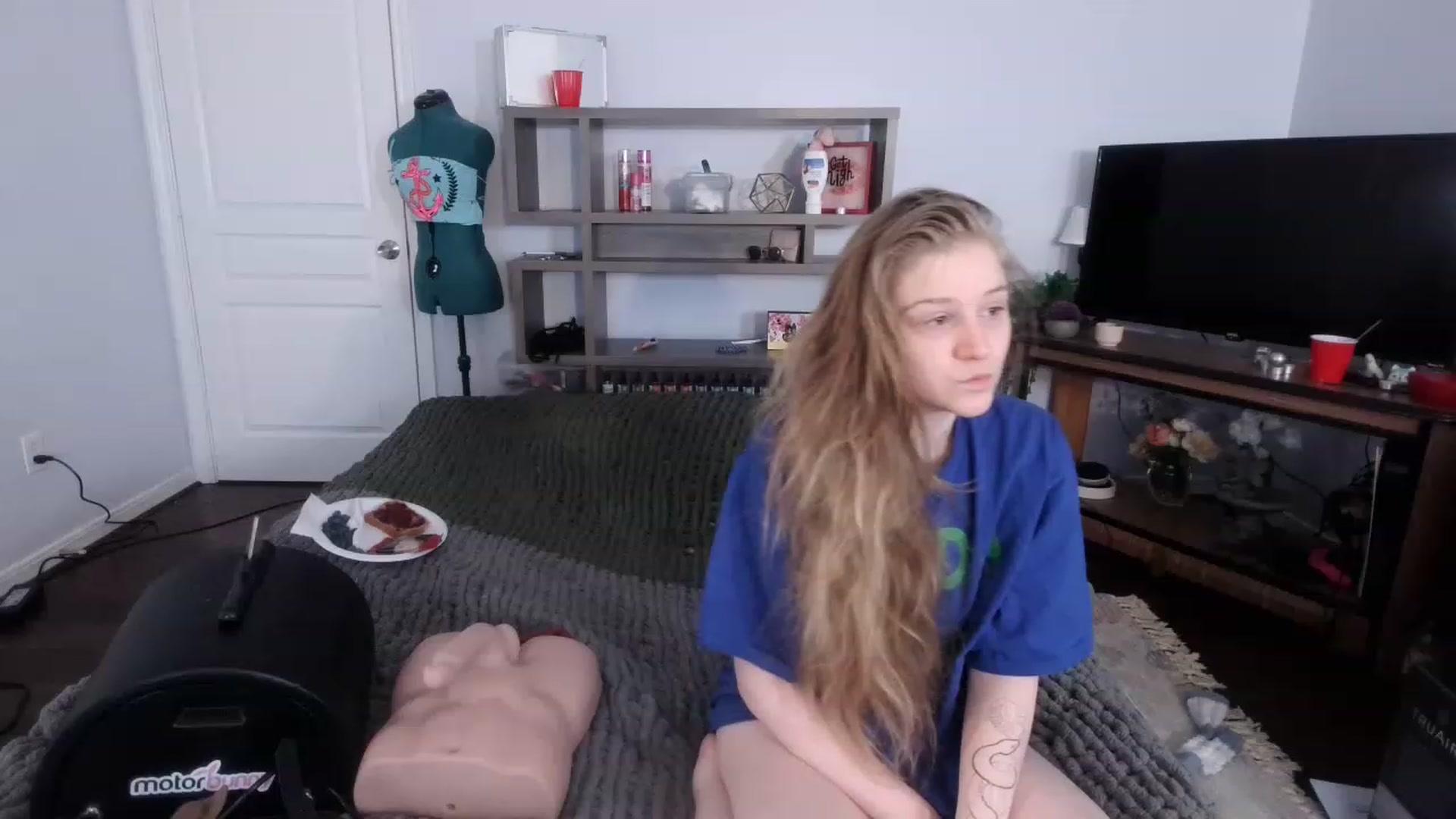 Gallery image thumbnail from Bunnydathug's myfreecams stream on, 11/21/2022, 16:39 image 6 of 20