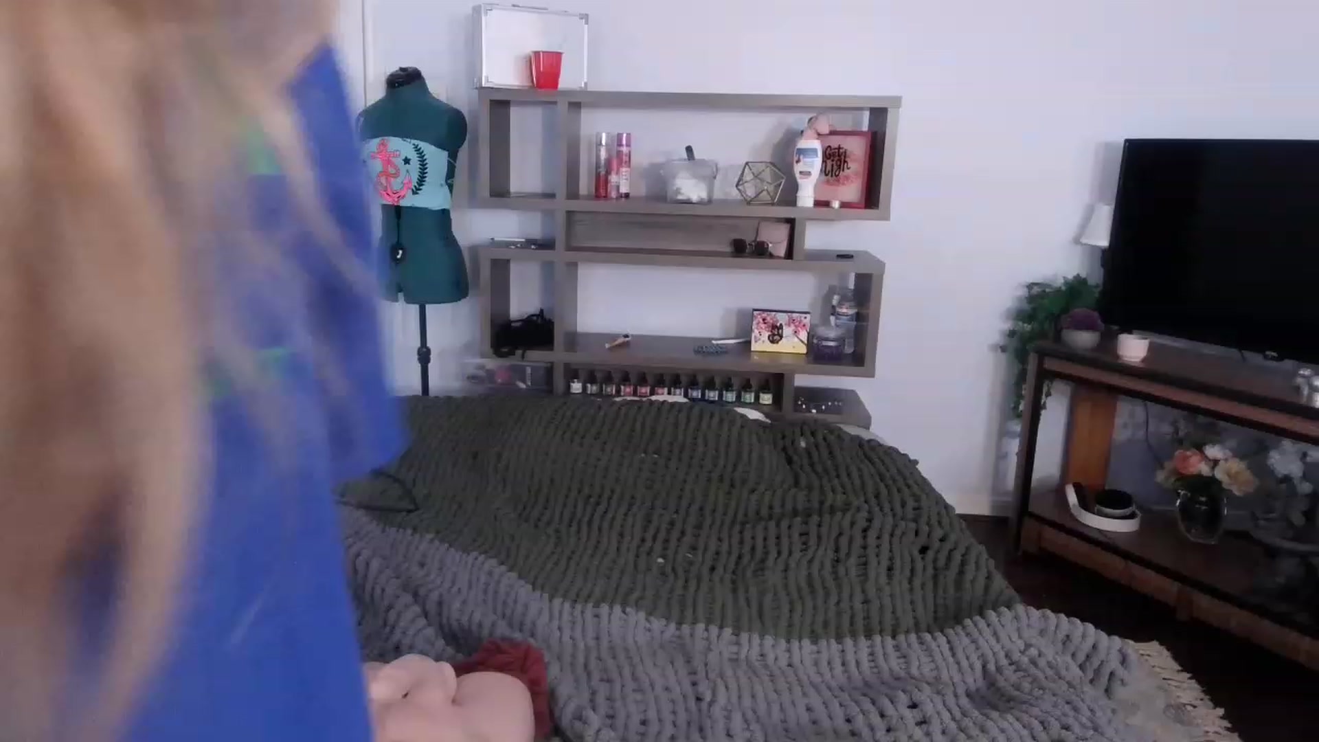 Gallery image thumbnail from Bunnydathug's myfreecams stream on, 11/21/2022, 17:32 image 4 of 20