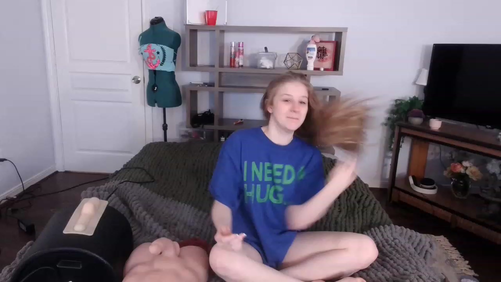 Gallery image thumbnail from Bunnydathug's myfreecams stream on, 11/21/2022, 17:32 image 9 of 20