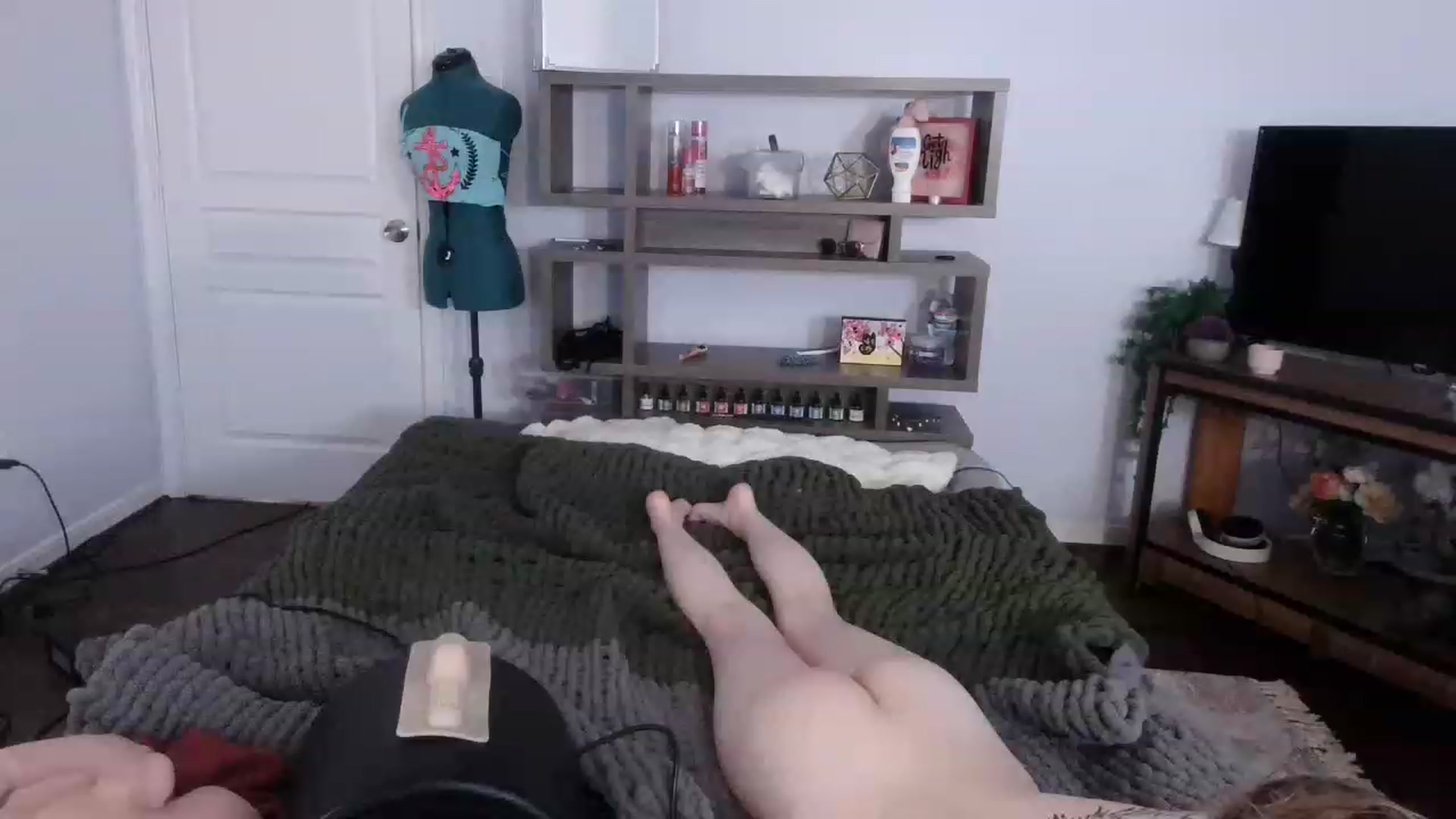 Gallery image thumbnail from Bunnydathug's myfreecams stream on, 11/23/2022, 07:15 image 14 of 20