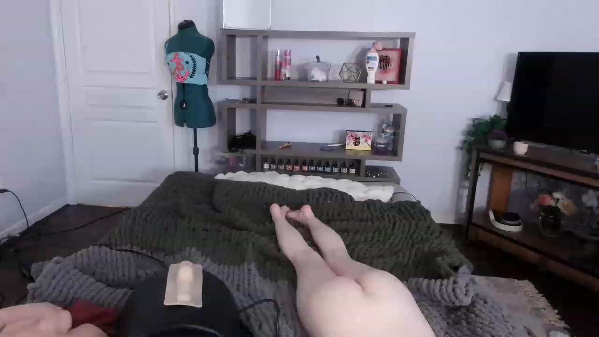 Gallery image thumbnail from Bunnydathug's myfreecams stream on, 11/23/2022, 07:15 image 13 of 20