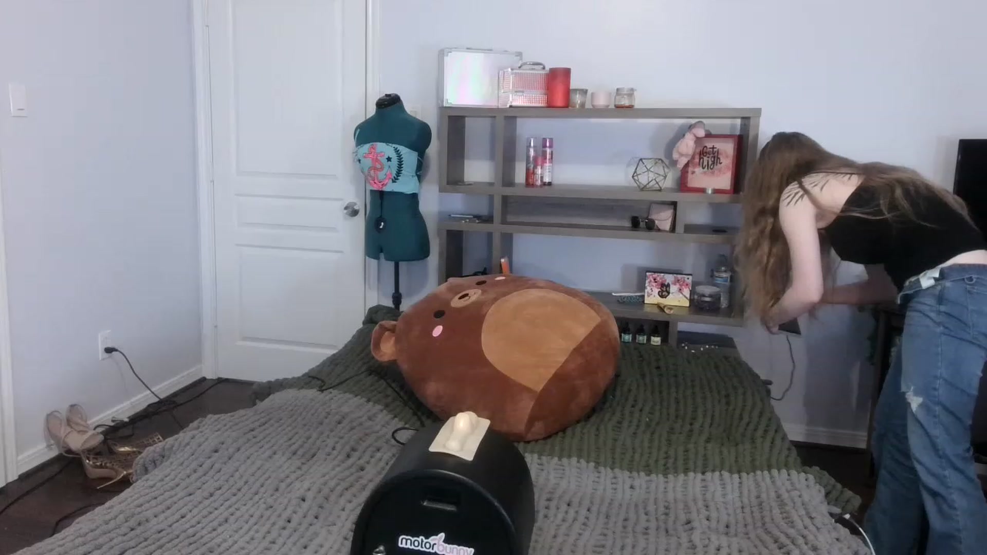 Gallery image thumbnail from Bunnydathug's myfreecams stream on, 11/25/2022, 20:40 image 14 of 20