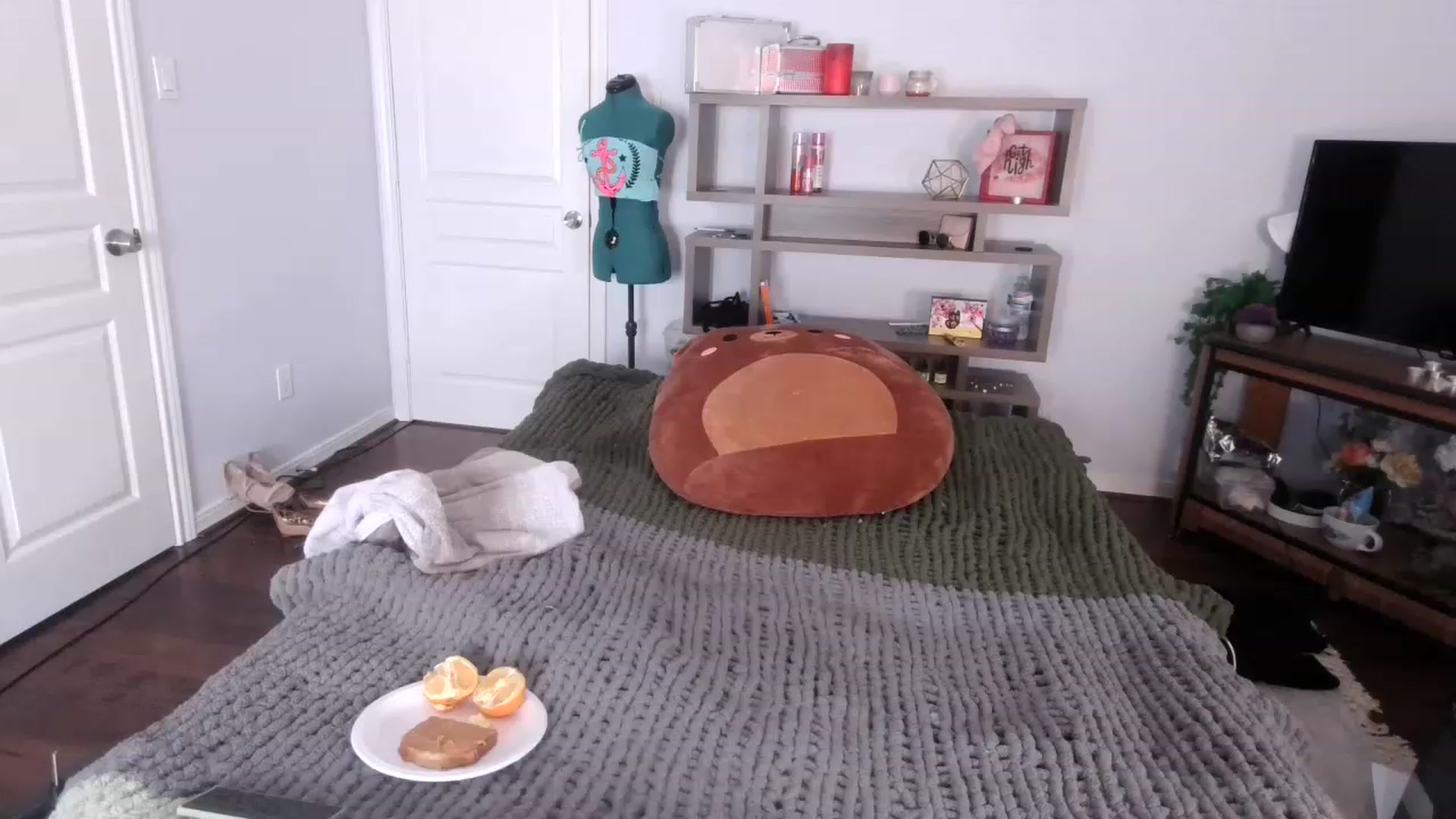 Gallery image thumbnail from Bunnydathug's myfreecams stream on, 11/27/2022, 20:02 image 7 of 20
