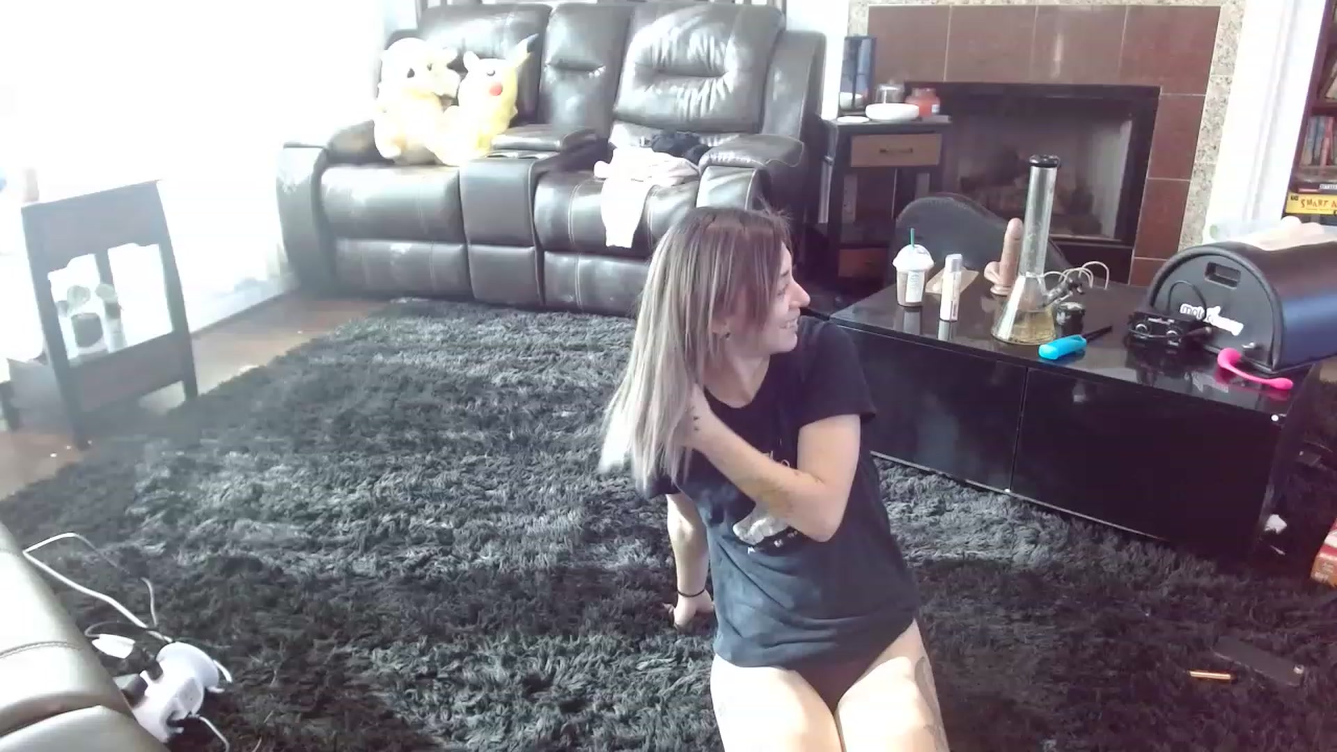 Gallery image thumbnail from Bunnydathug's myfreecams stream on, 11/28/2022, 17:40 image 3 of 20