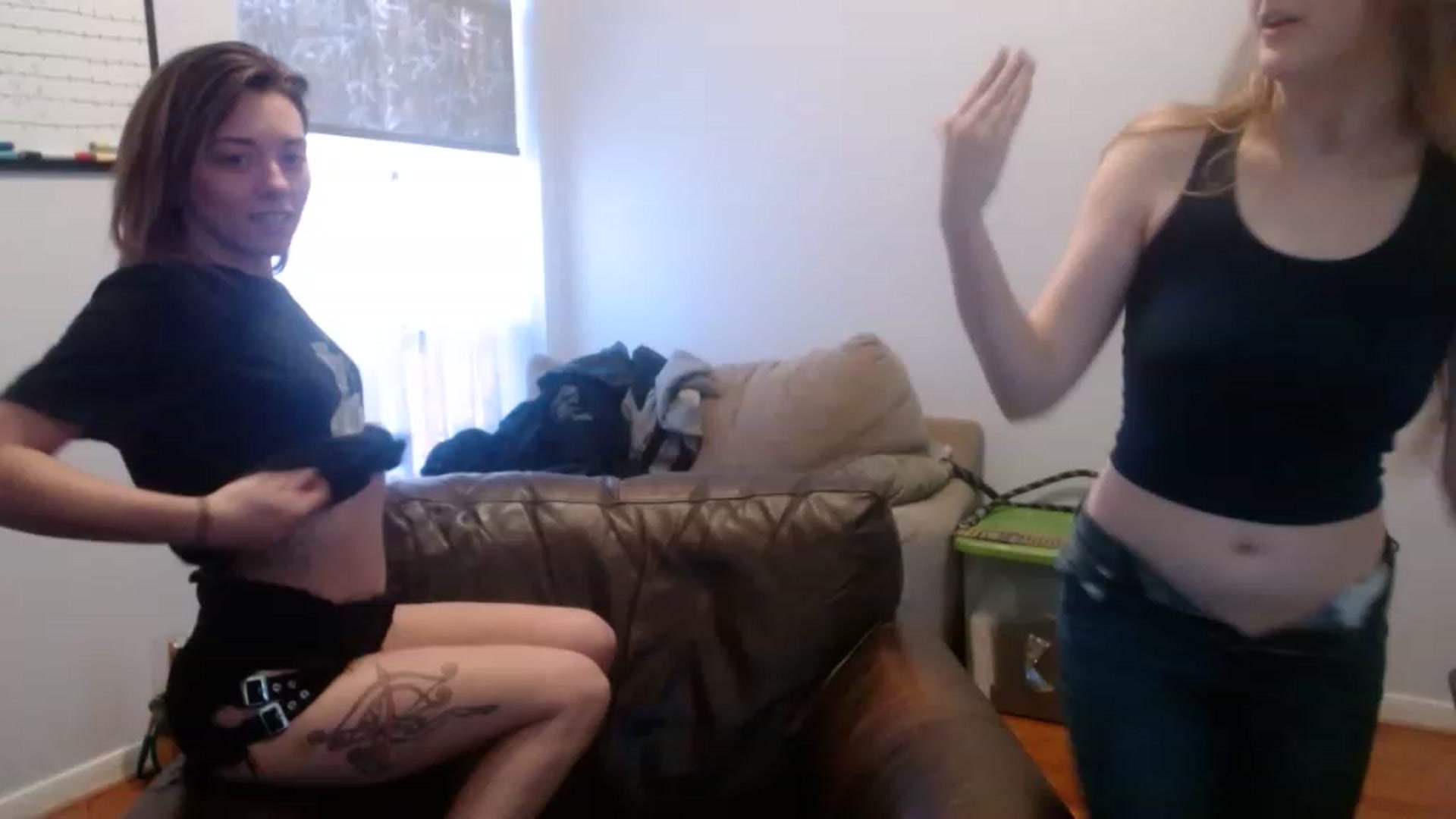 Gallery image thumbnail from Bunnydathug's myfreecams stream on, 11/28/2022, 18:16 image 5 of 20