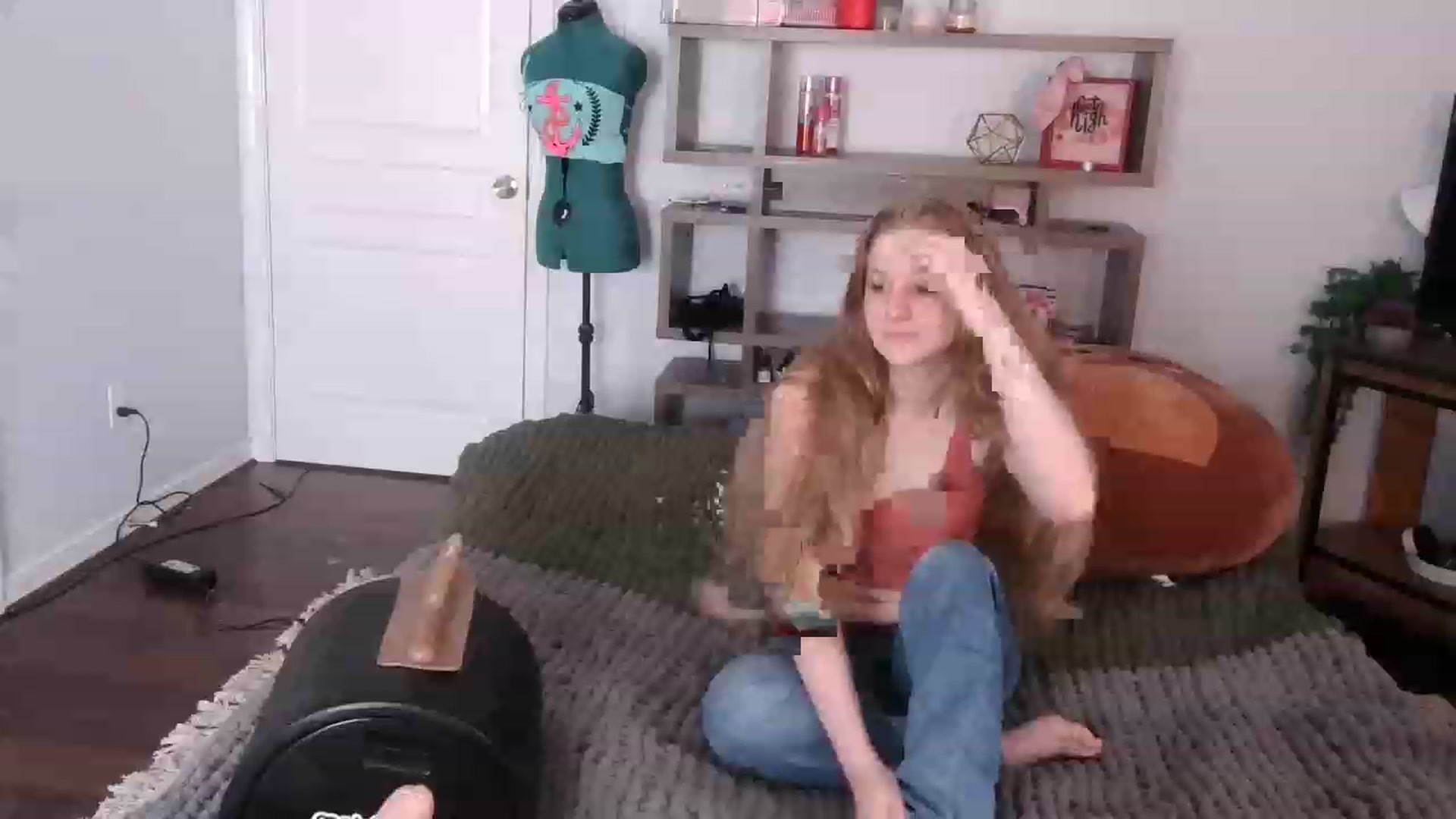 Gallery image thumbnail from Bunnydathug's myfreecams stream on, 12/01/2022, 20:18 image 12 of 20