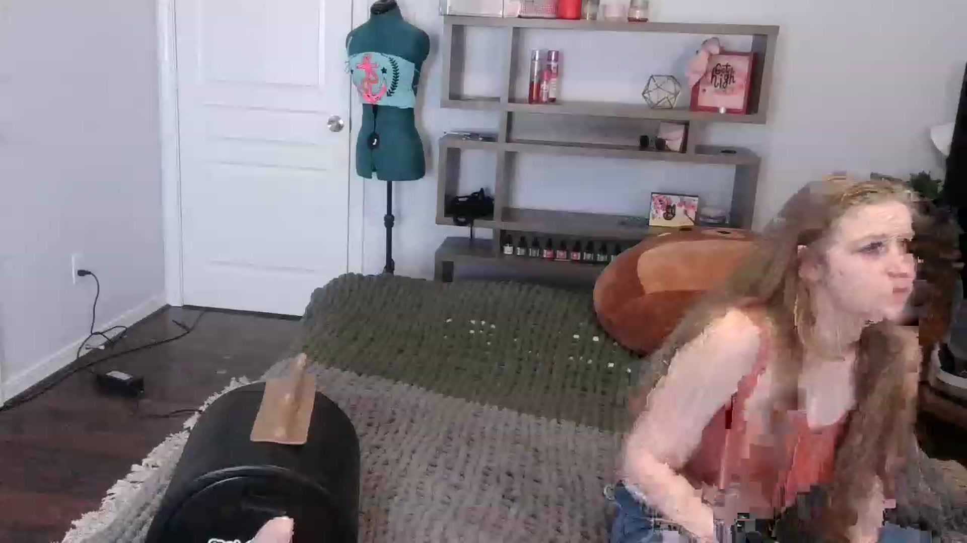 Gallery image thumbnail from Bunnydathug's myfreecams stream on, 12/01/2022, 20:18 image 6 of 20