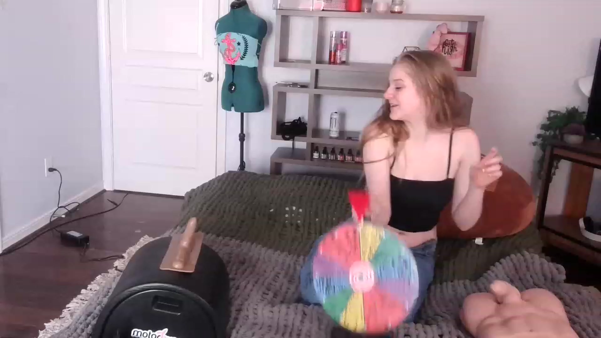 Gallery image thumbnail from Bunnydathug's myfreecams stream on, 12/01/2022, 22:19 image 7 of 20