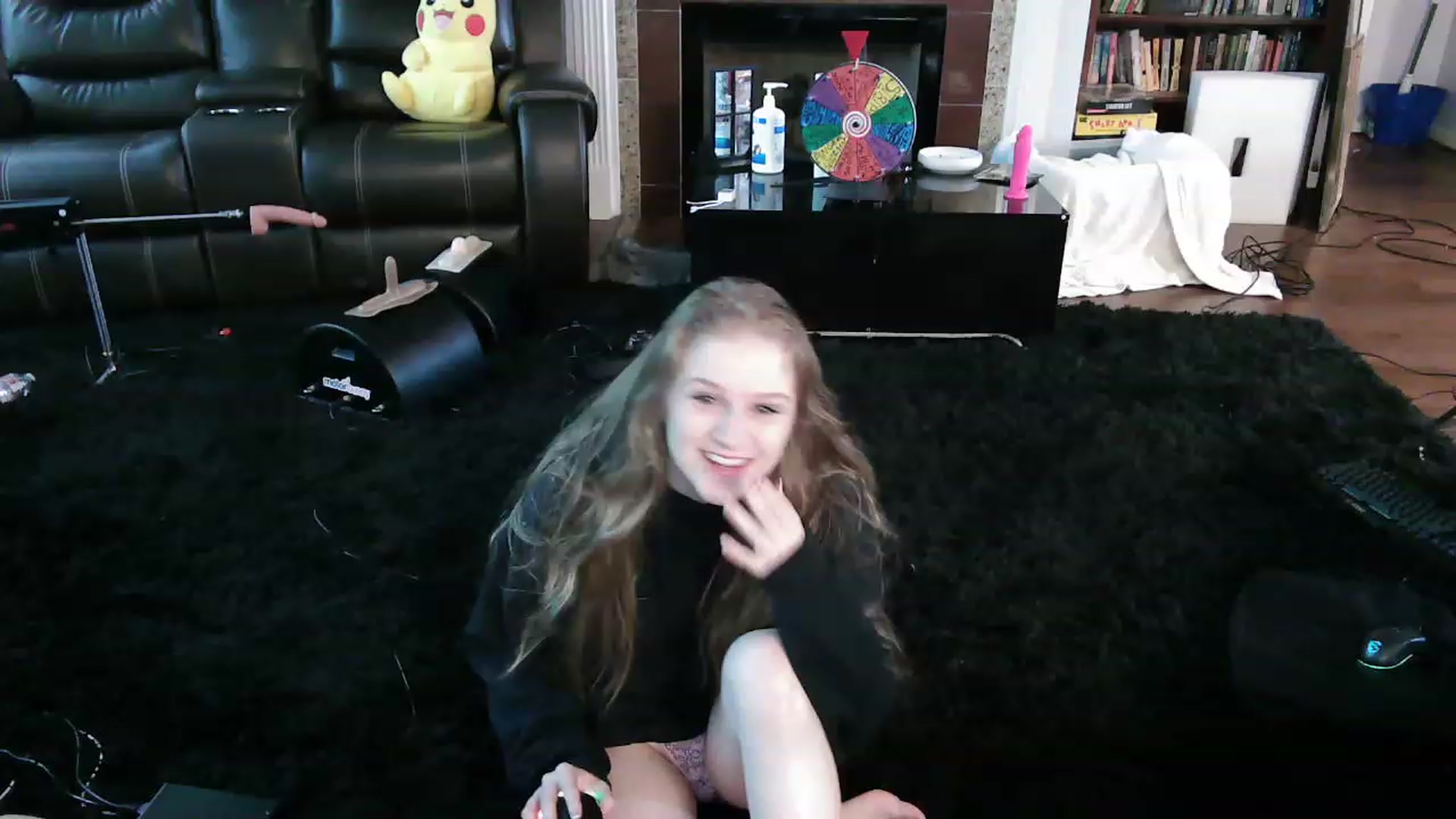 Gallery image thumbnail from Bunnydathug's myfreecams stream on, 12/03/2022, 17:13 image 4 of 20