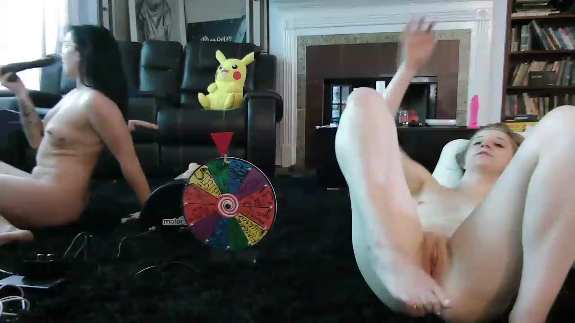 Gallery image thumbnail from Bunnydathug's myfreecams stream on, 12/03/2022, 20:42 image 17 of 20